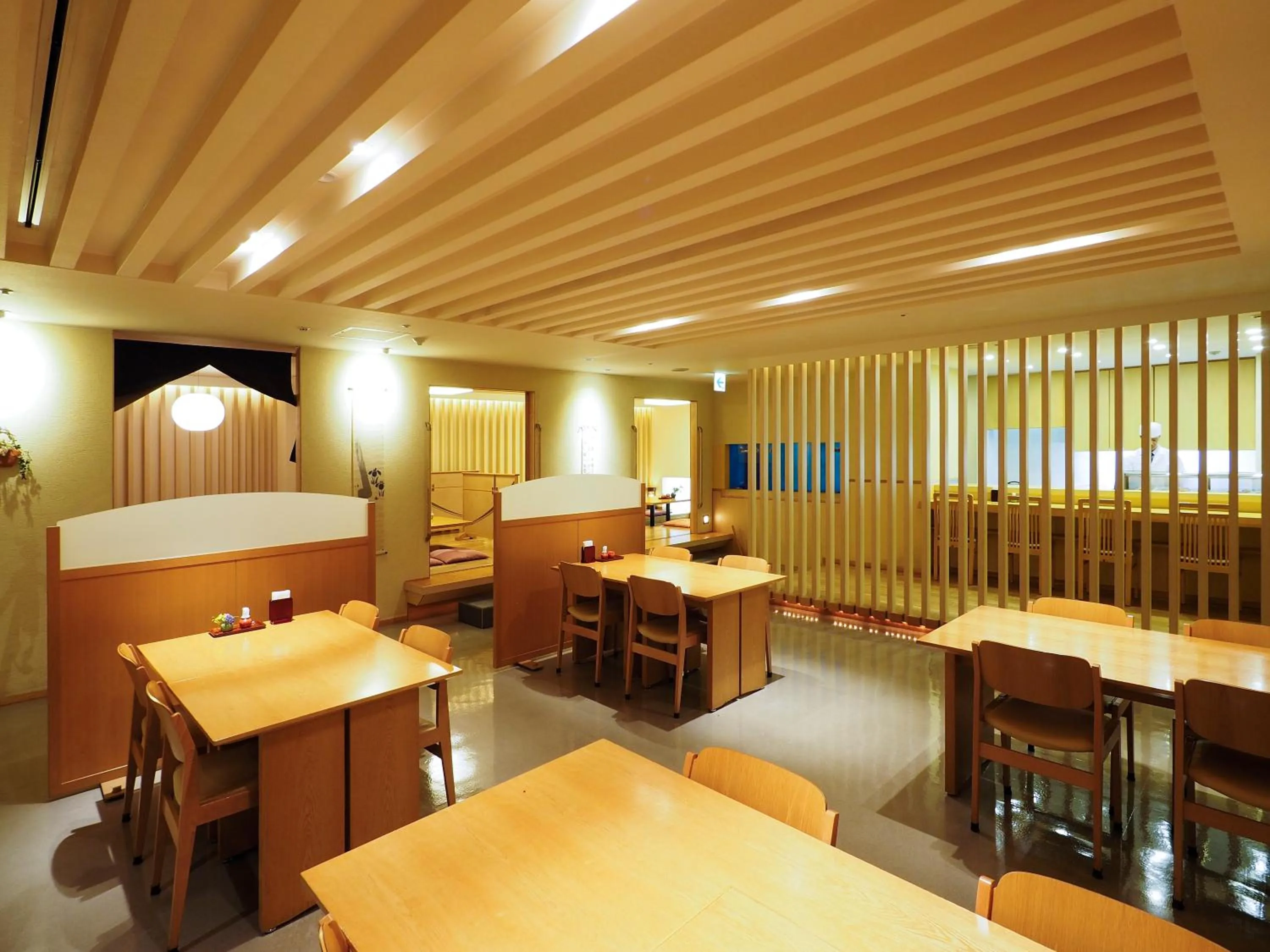 Restaurant/places to eat in Clayton Bay Hotel