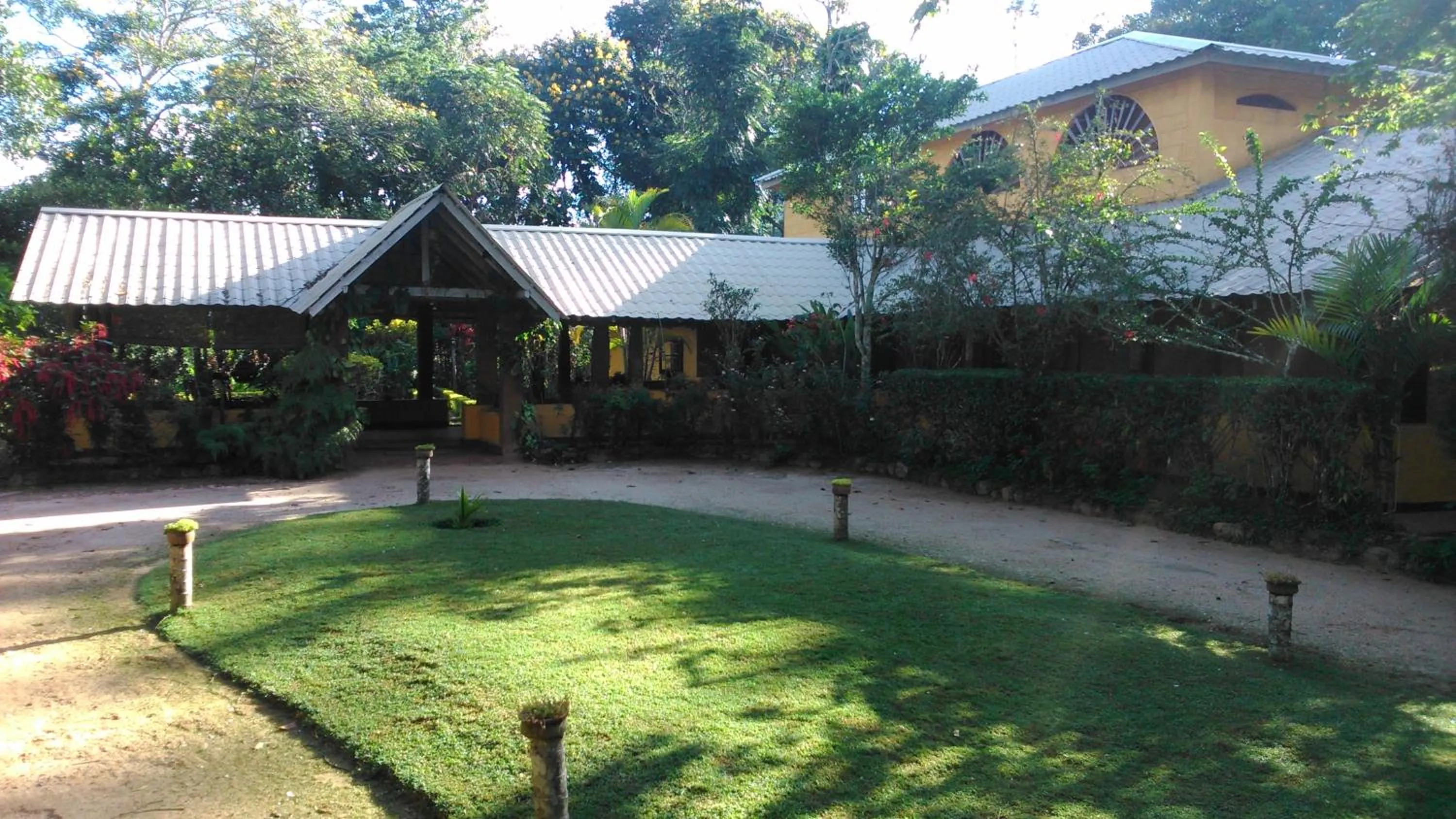 Facade/entrance in Sunnyside Holiday Bungalow