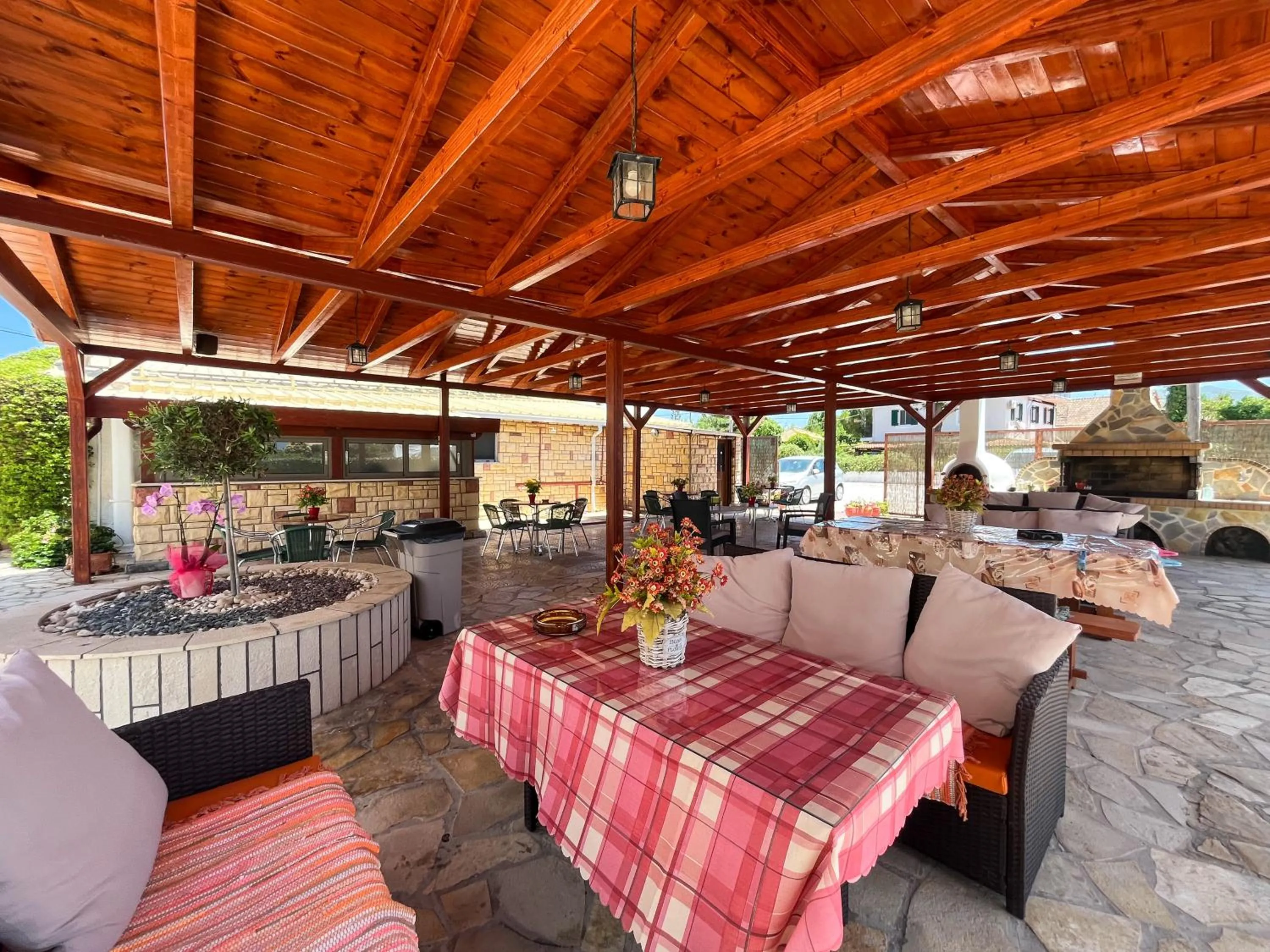 Patio in Pettas Apartments