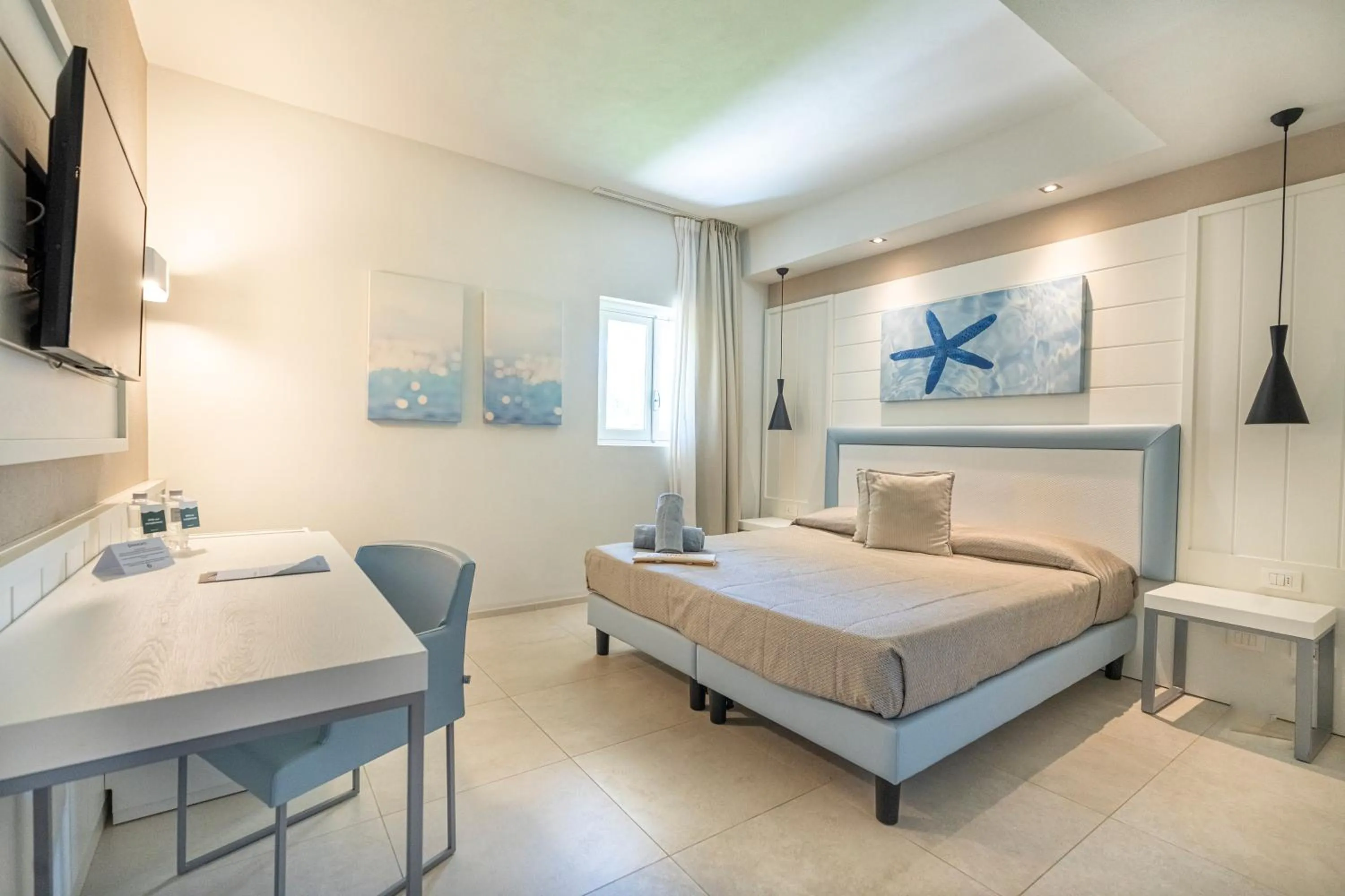 Bedroom, Bed in Mangia's Pollina Resort