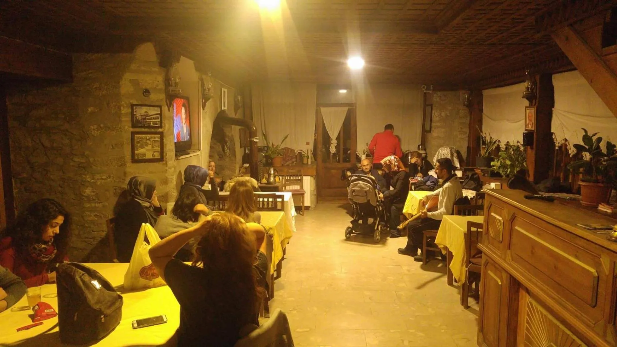 Communal lounge/ TV room in Yorgancıoglu Konak