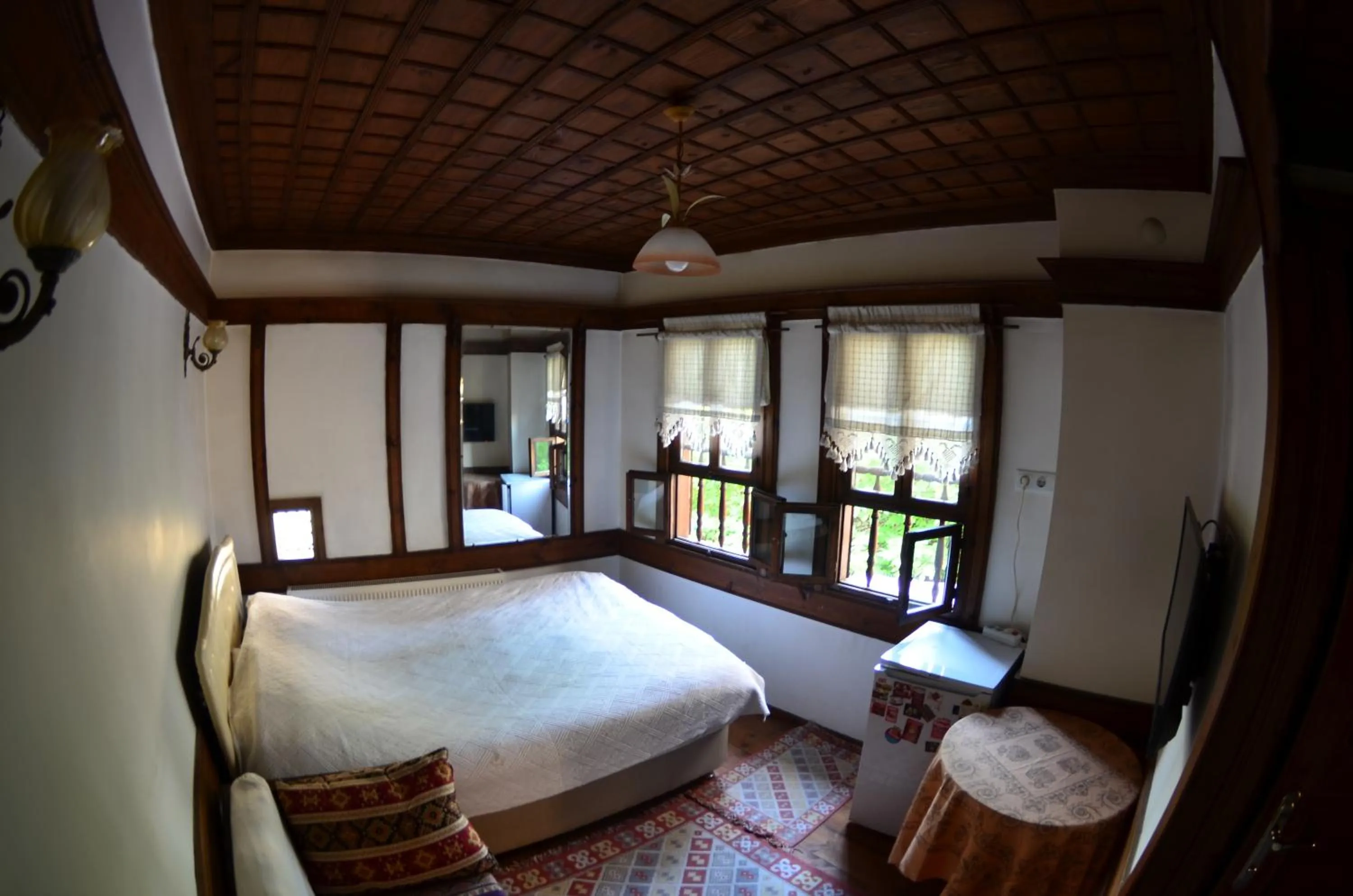 Photo of the whole room, Bed in Yorgancıoglu Konak