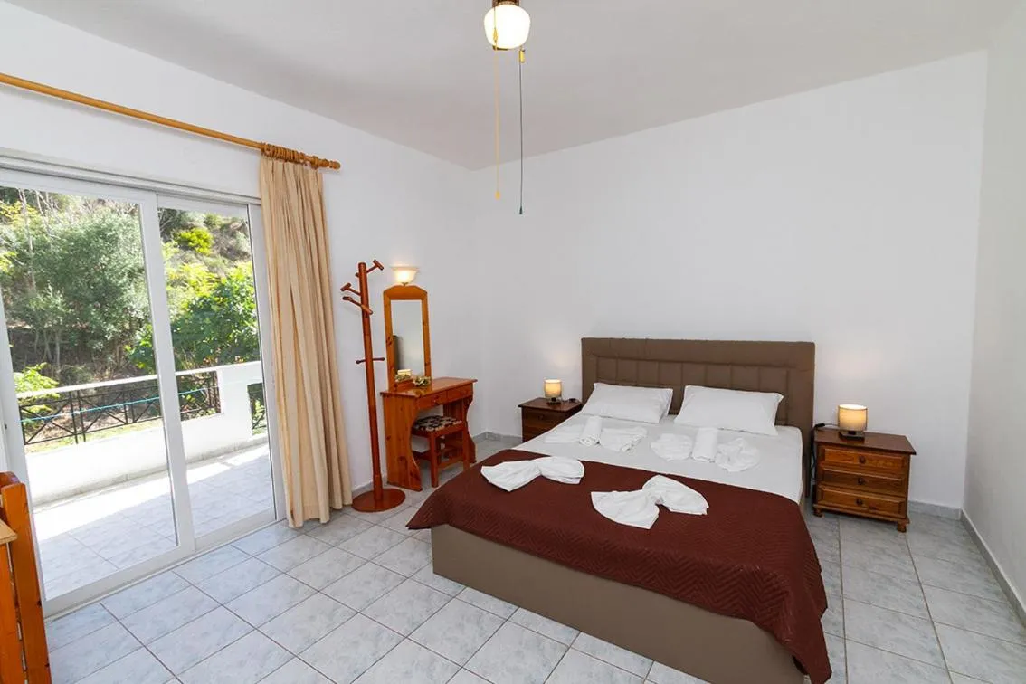 Bedroom, Bed in Pagona Hotel