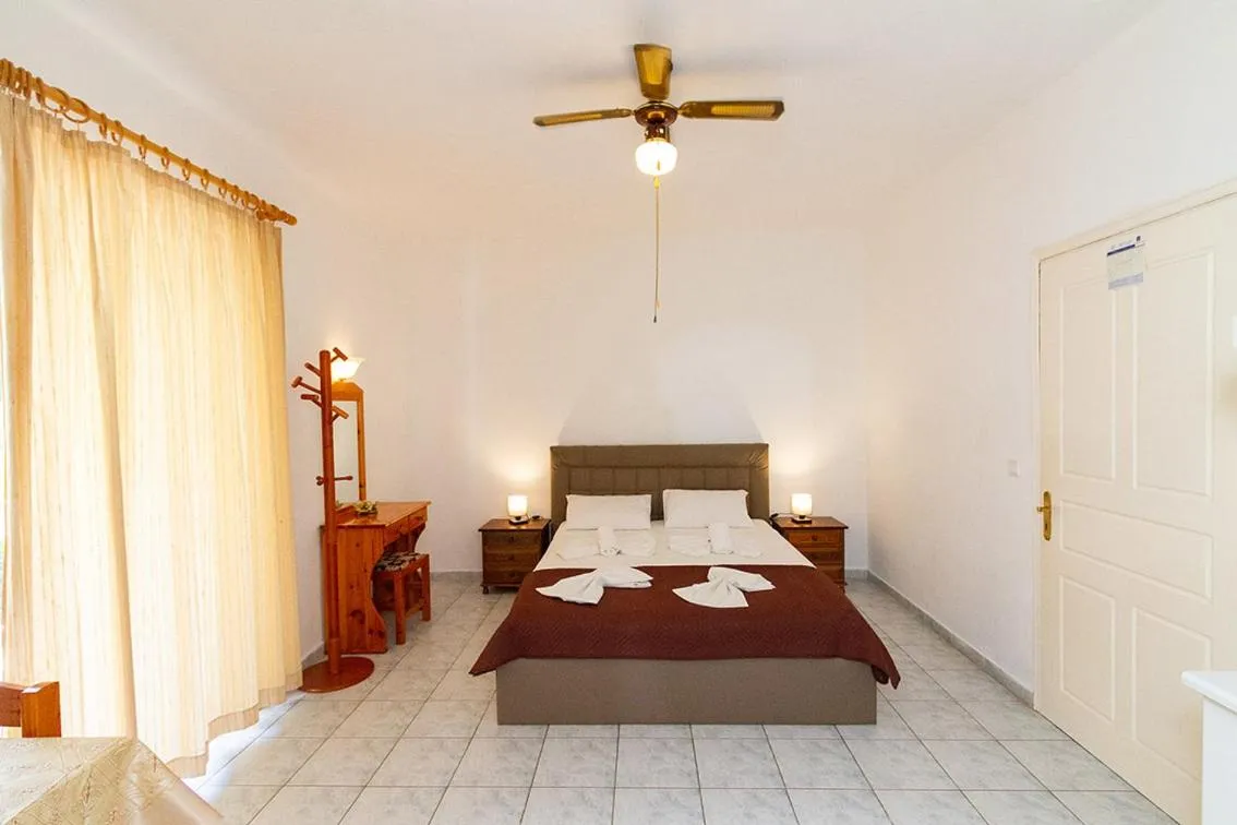 Bedroom, Bed in Pagona Hotel