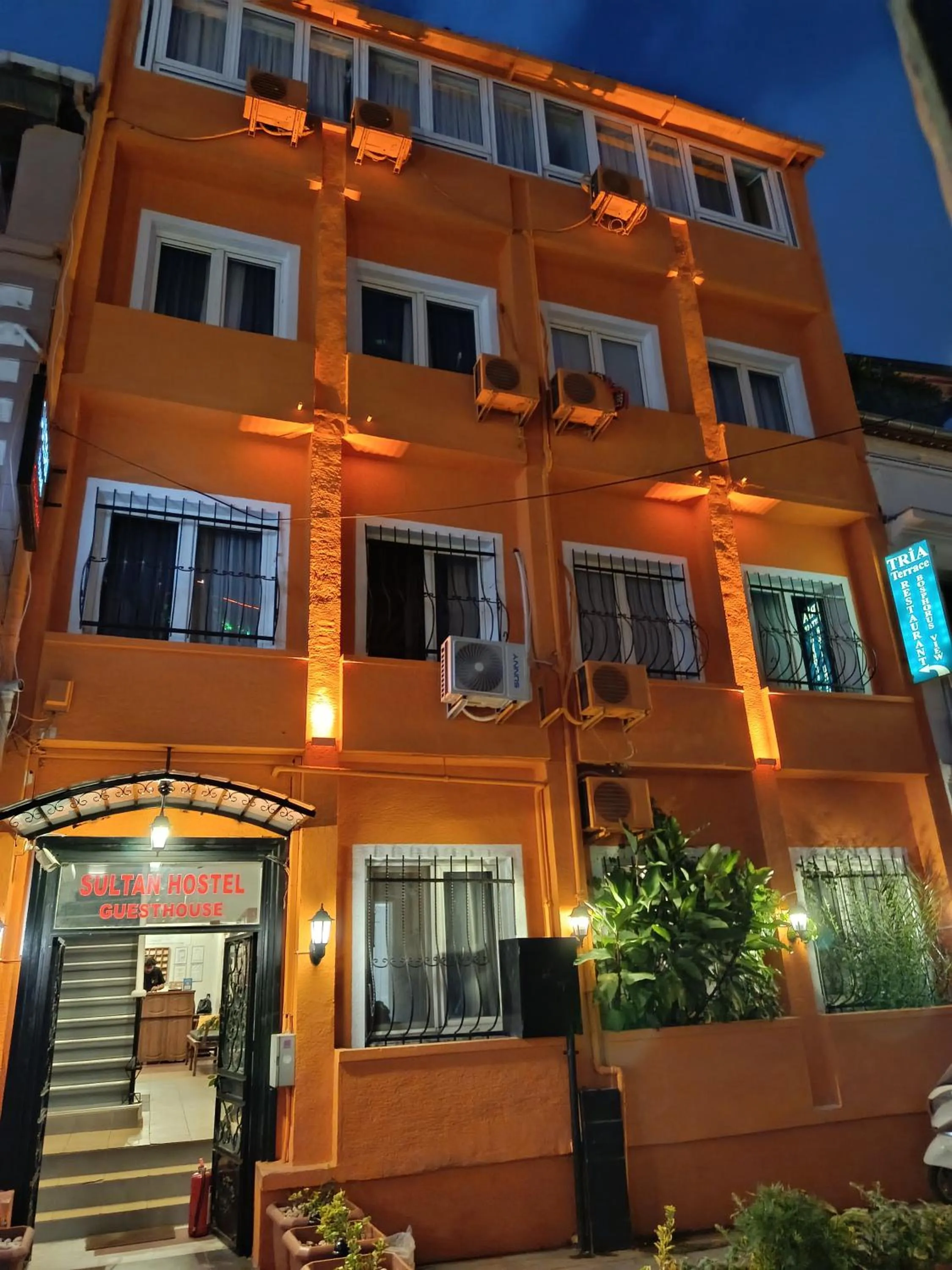 Property building in Sultan Hostel & Guesthouse