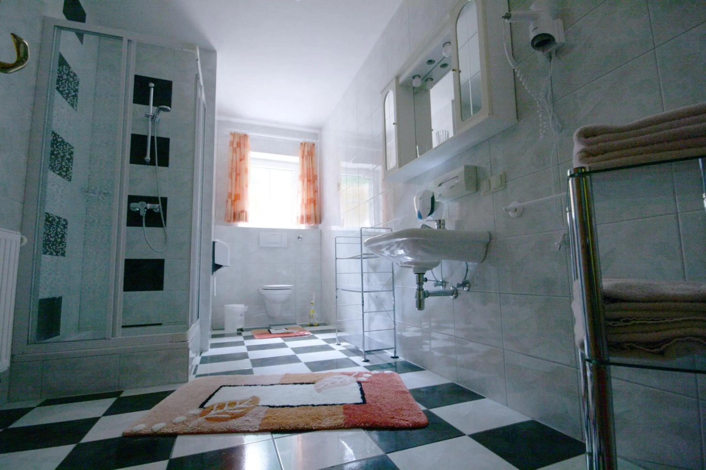 Bathroom, Bed in Pension Thermensonne