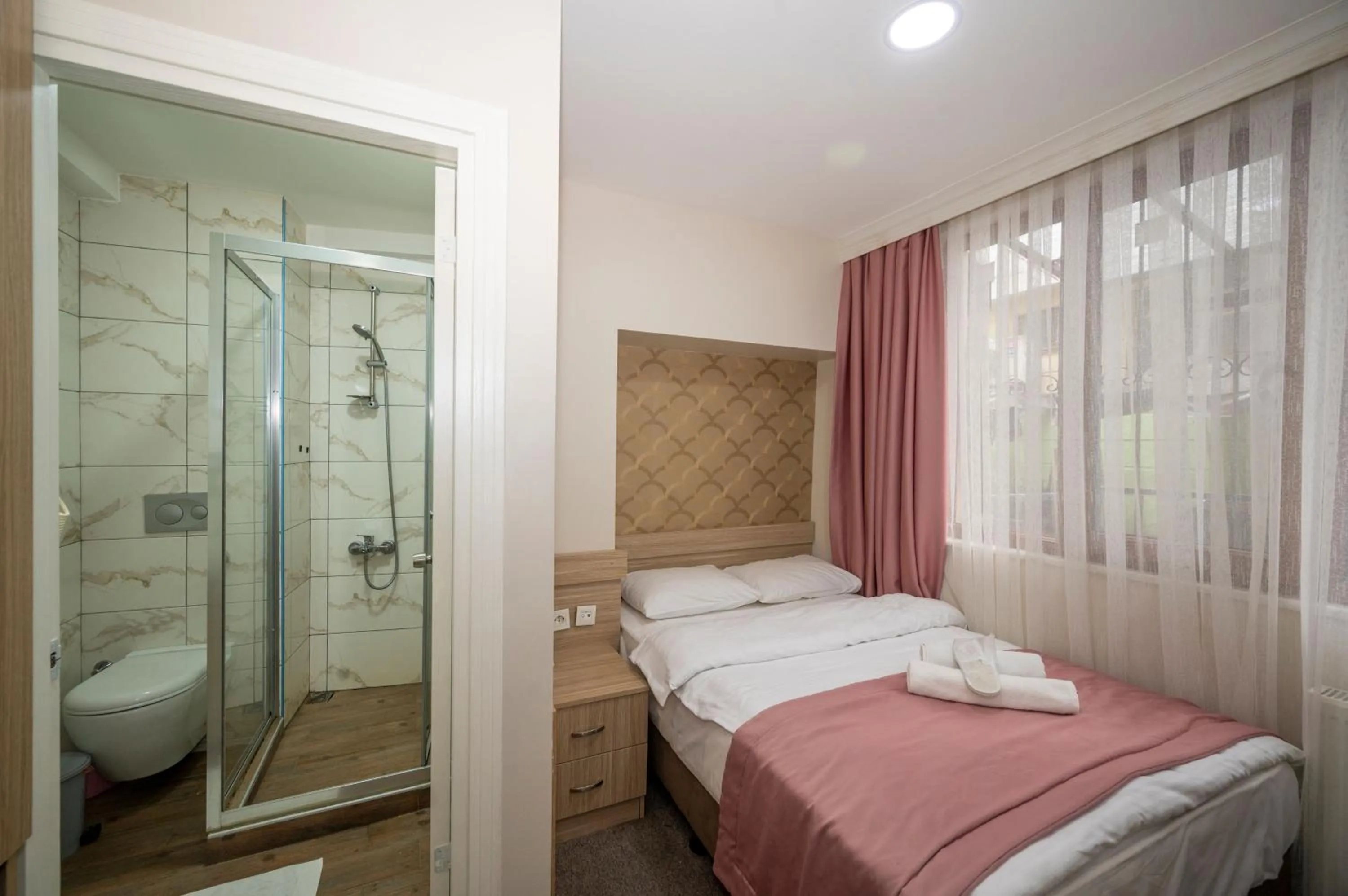 Photo of the whole room, Bed in Hotel Melita