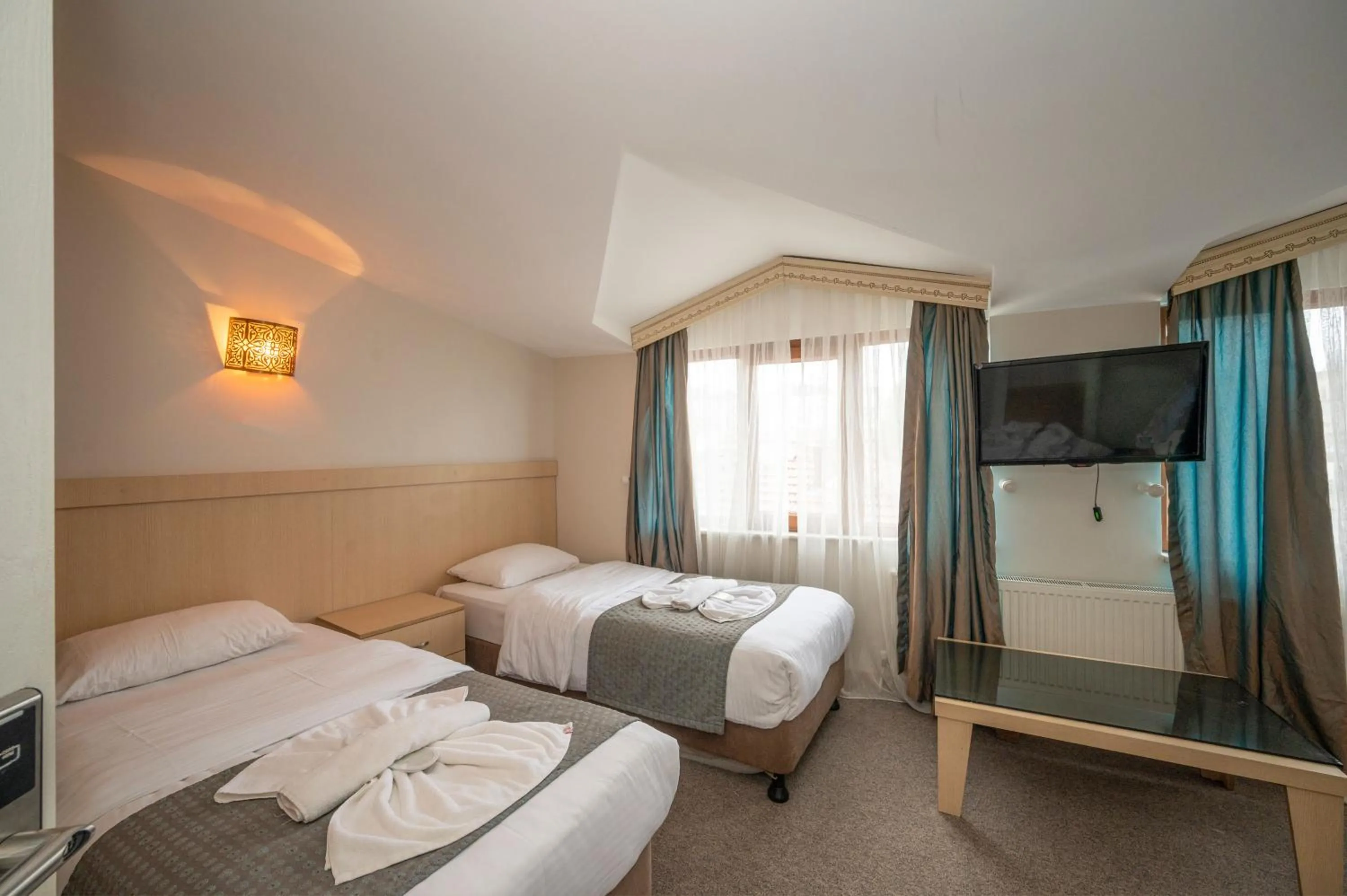 Photo of the whole room, Bed in Hotel Melita