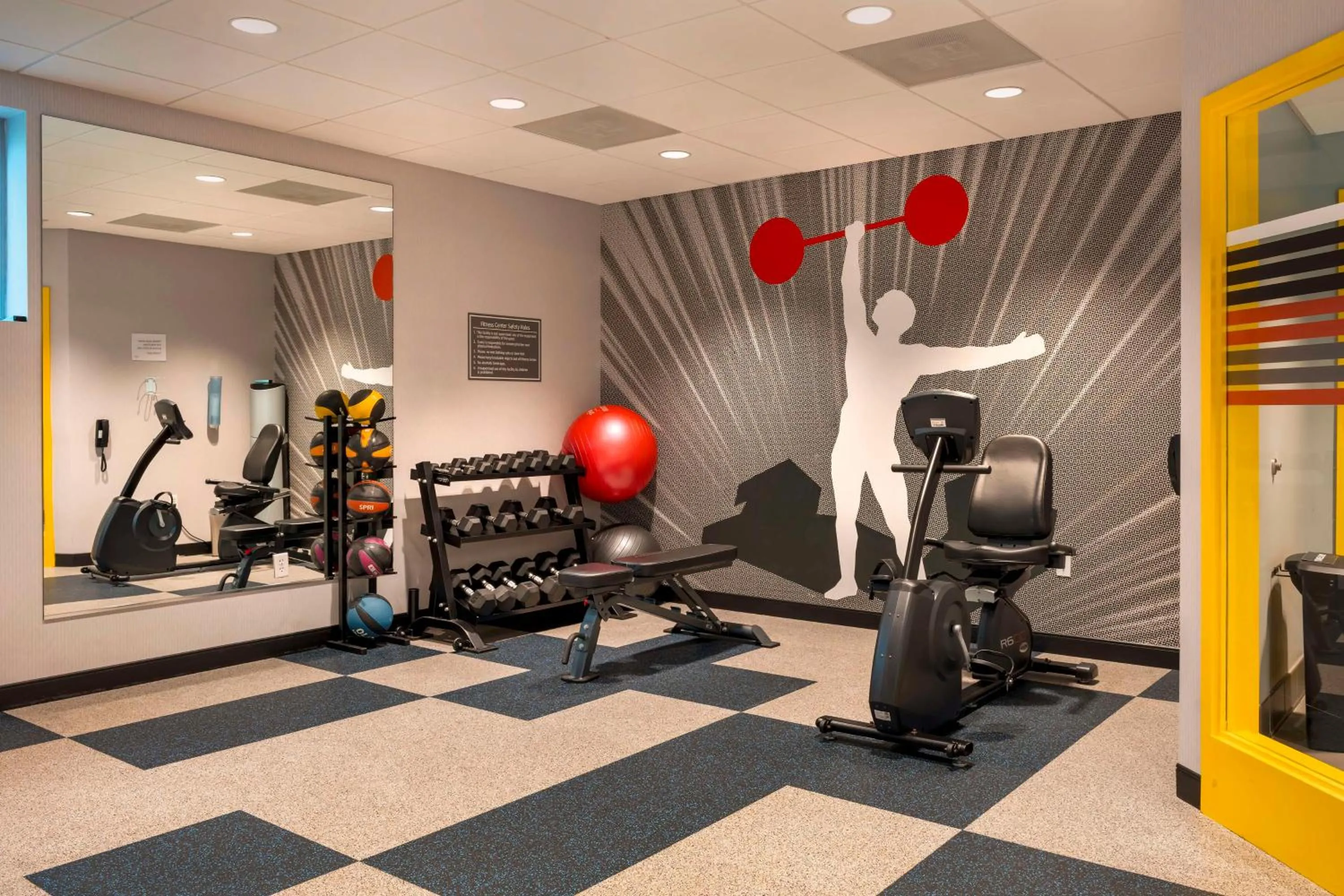 Fitness centre/facilities in GLo Hotel Asheville-Blue Ridge Parkway