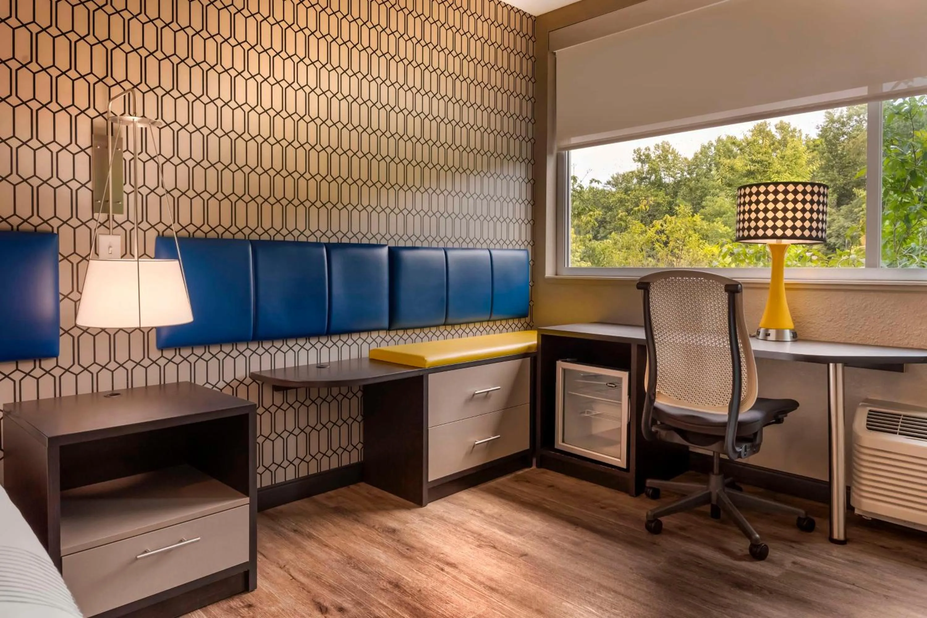 Bedroom in GLo Hotel Asheville-Blue Ridge Parkway