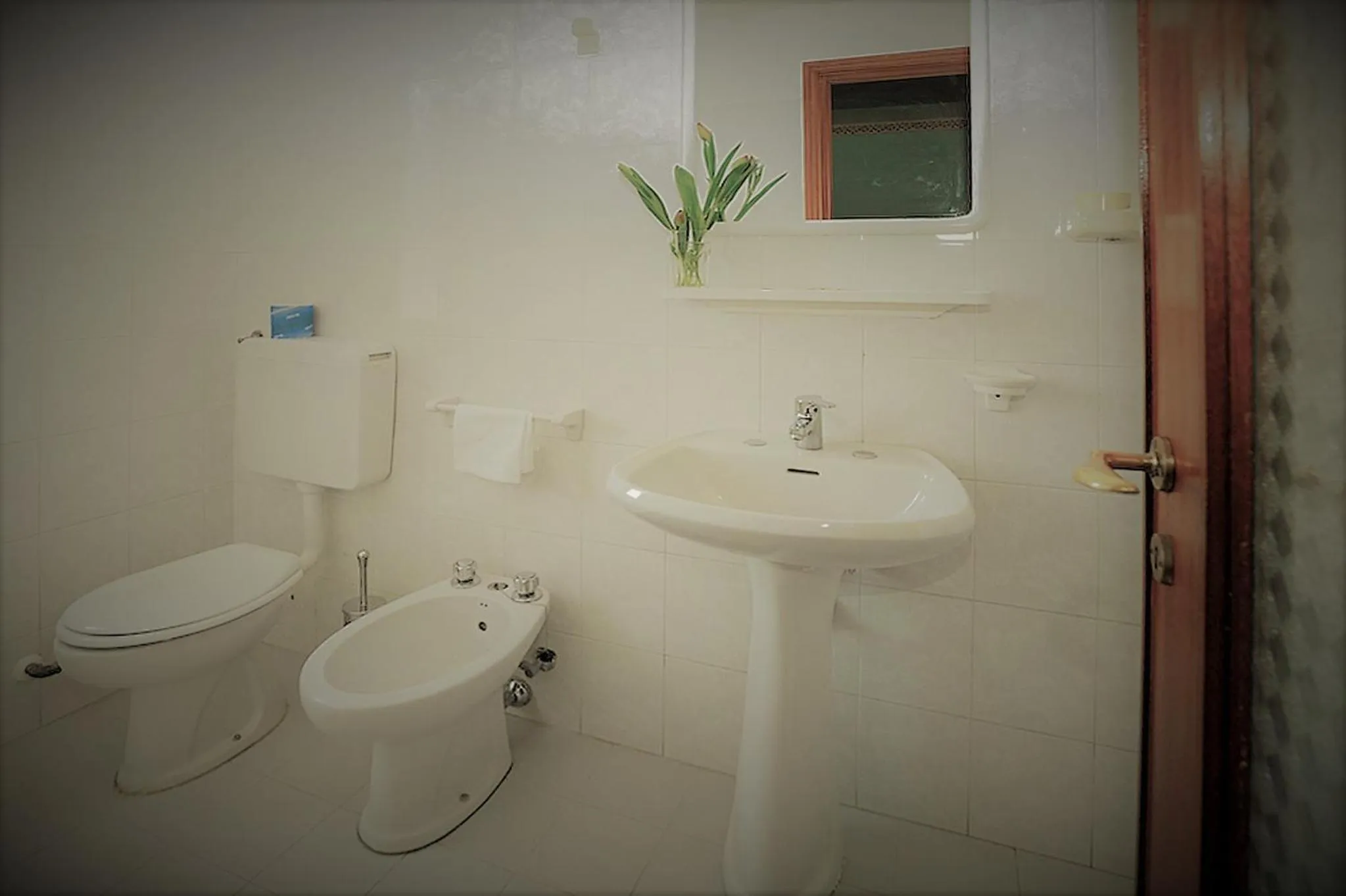 Toilet in Hotel Bacco Rooms and Breakfast