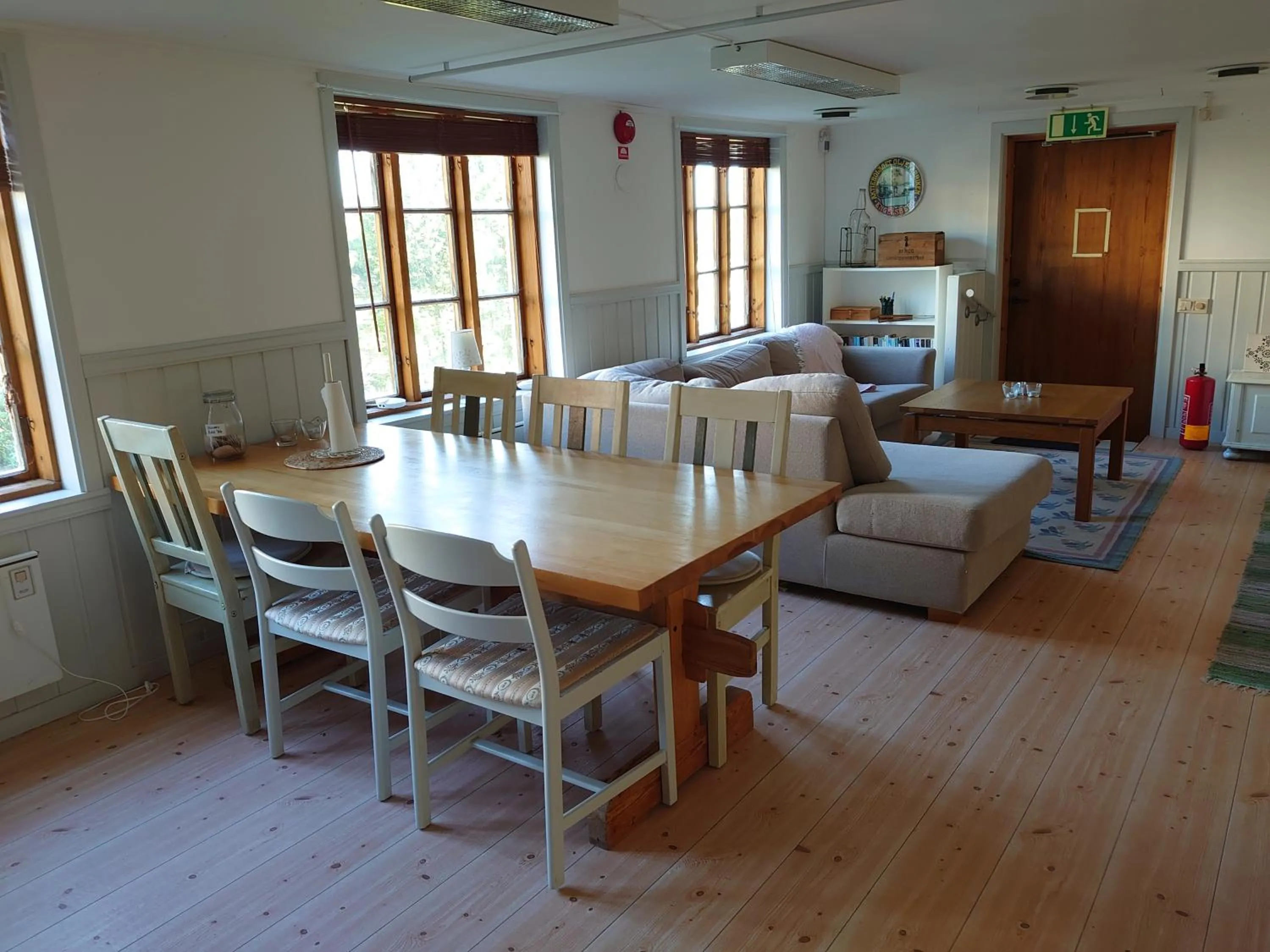 Communal lounge/ TV room in Vandrarhemmet Tallbacka/Ängelsberg Hostel