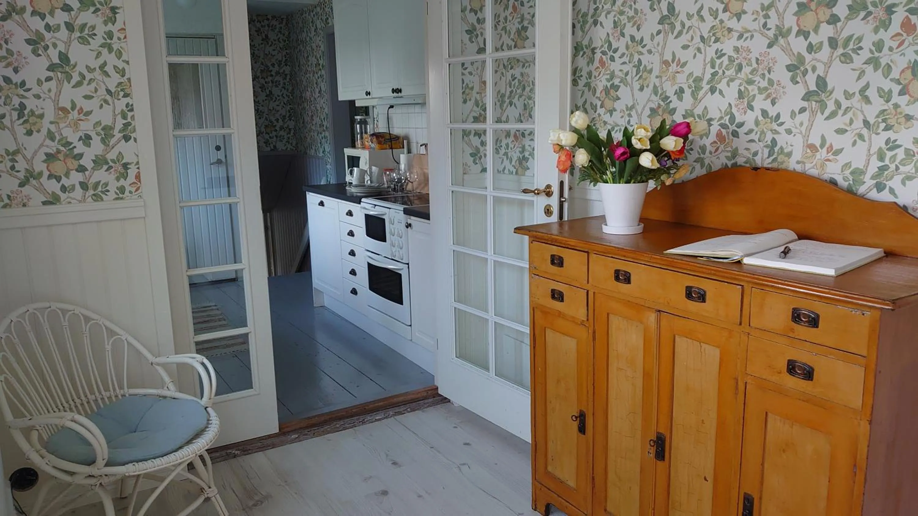 Communal kitchen in Vandrarhemmet Tallbacka/Ängelsberg Hostel