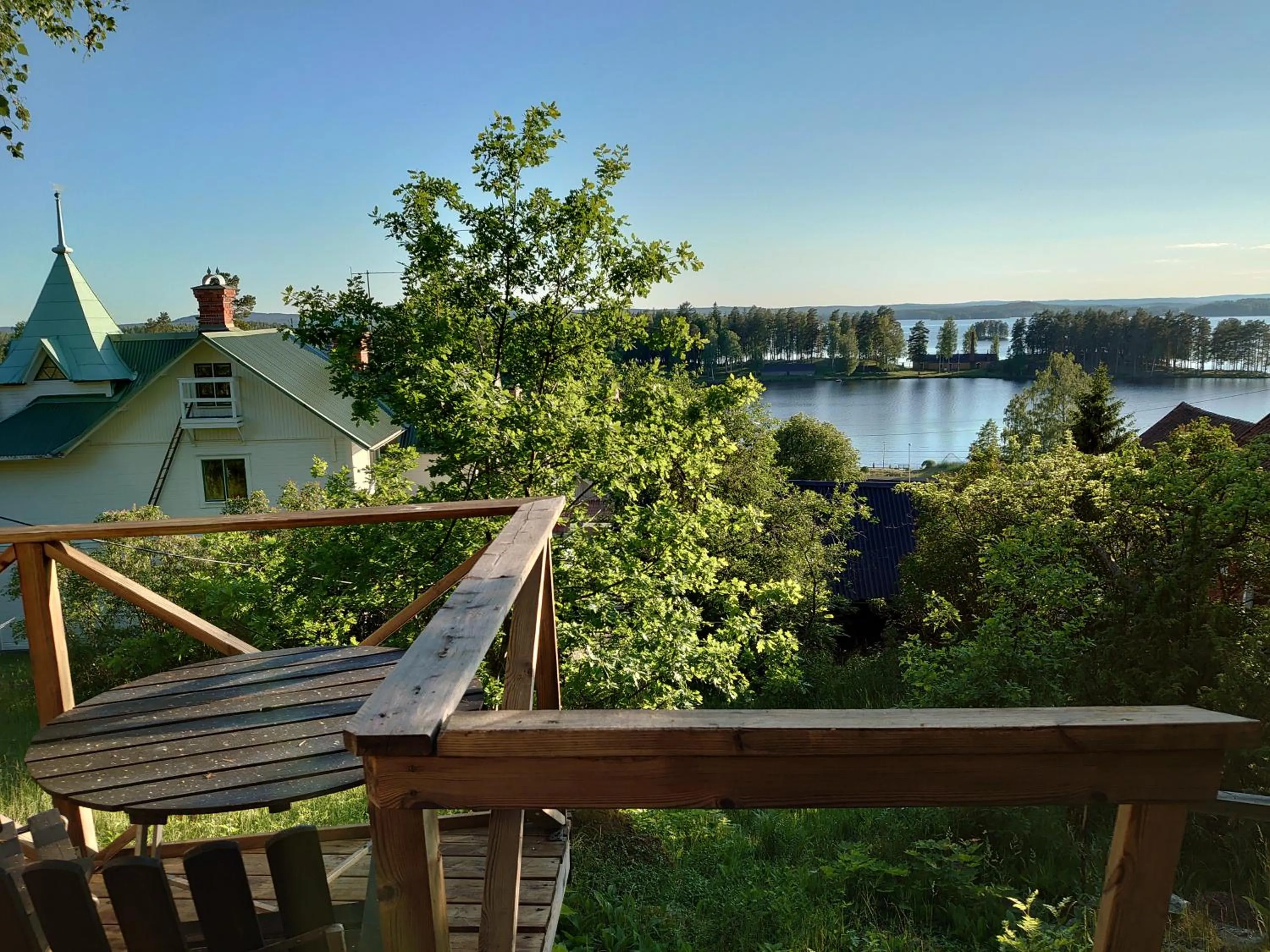 Garden view in Vandrarhemmet Tallbacka/Ängelsberg Hostel