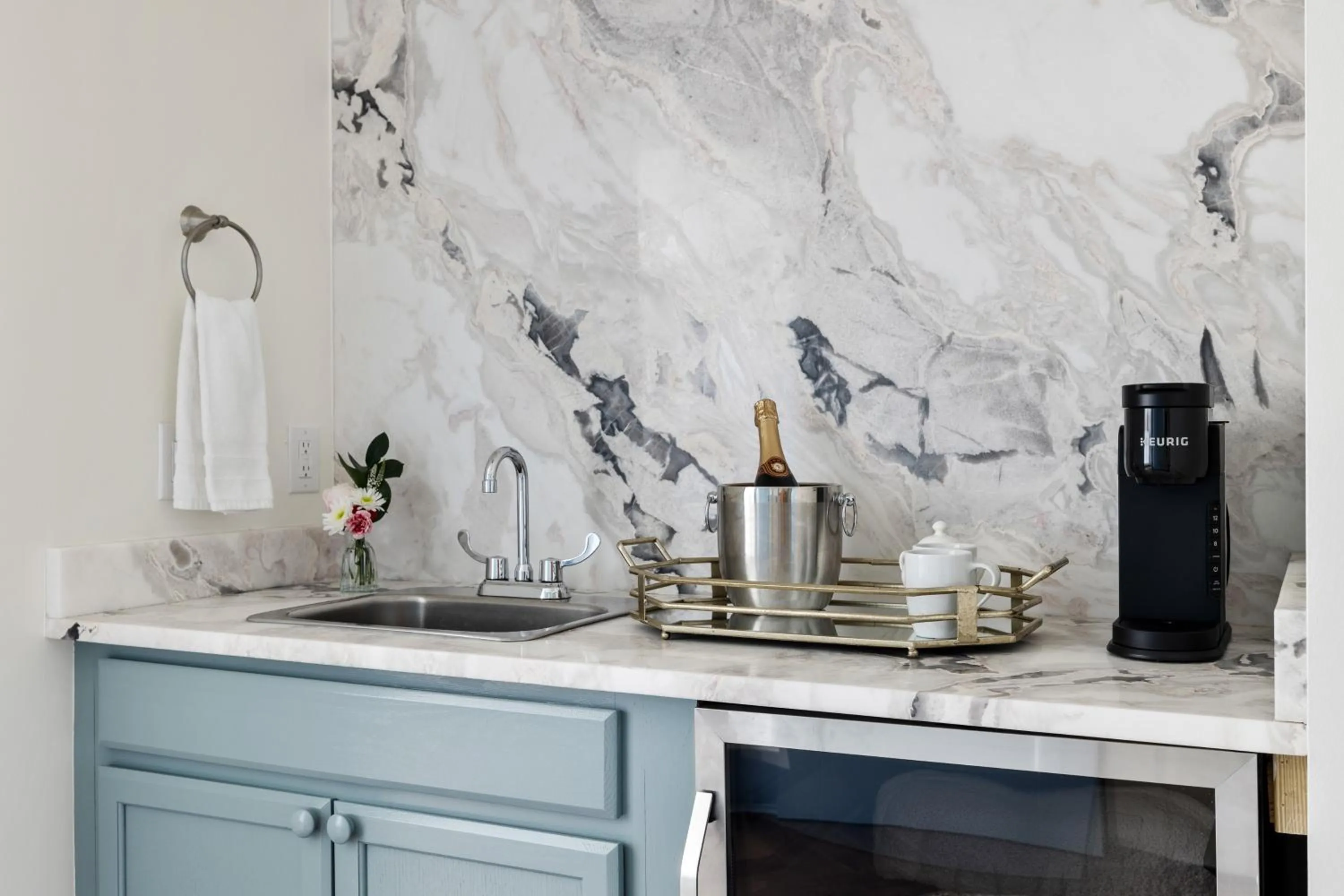 Bedroom in Regatta Inn - Adults Only