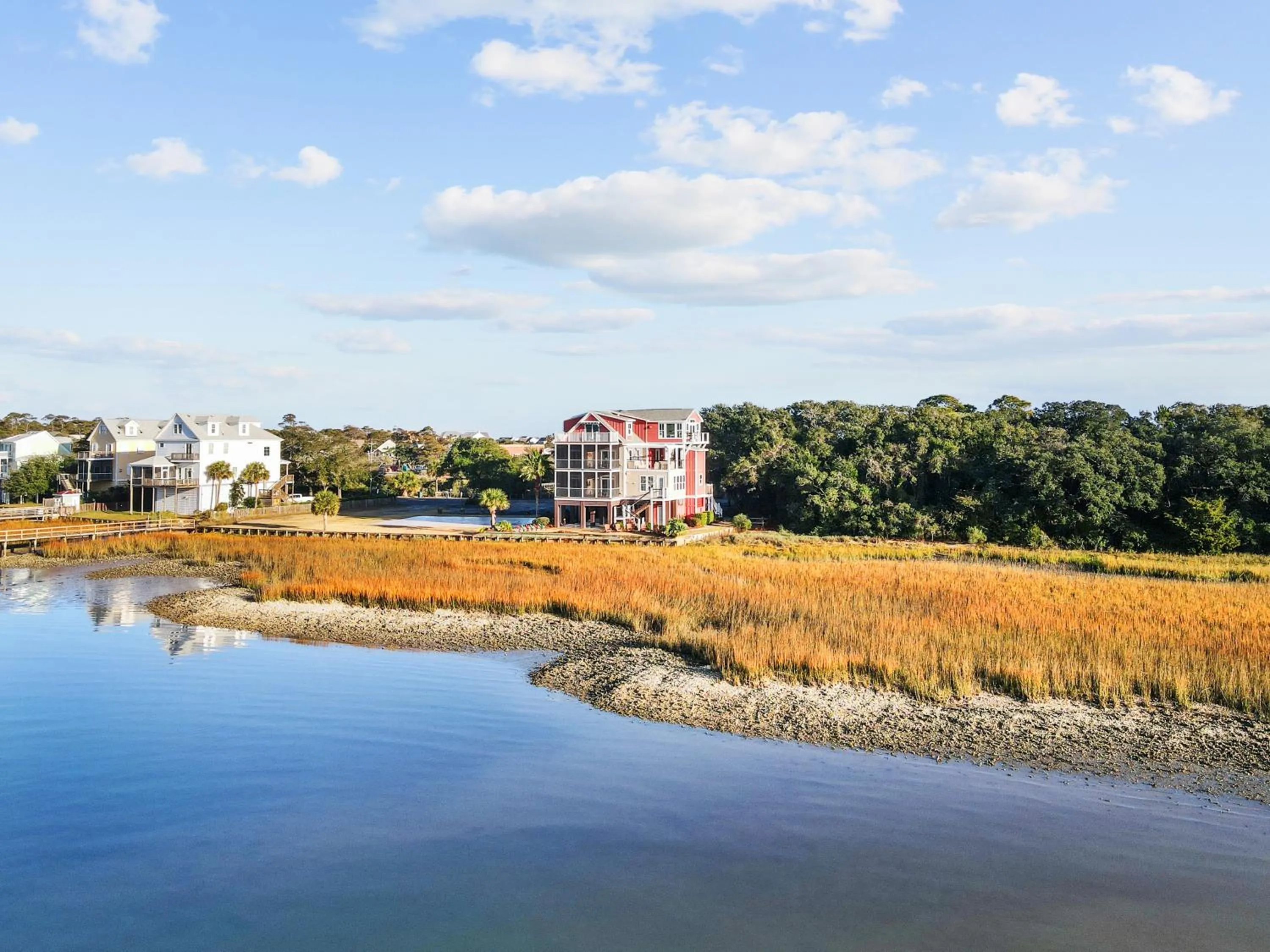 Property building in Regatta Inn - Adults Only