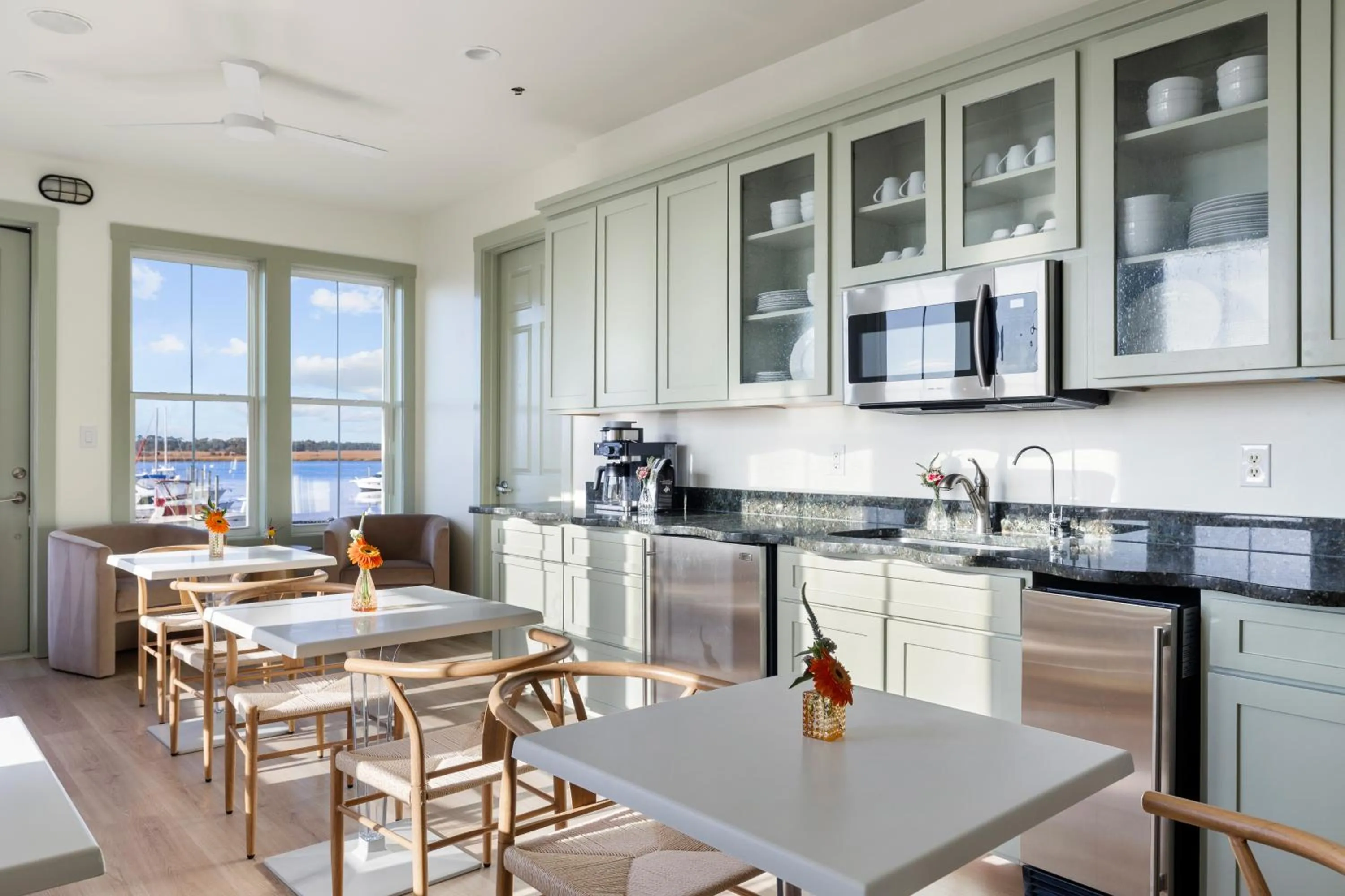 Breakfast in Regatta Inn - Adults Only