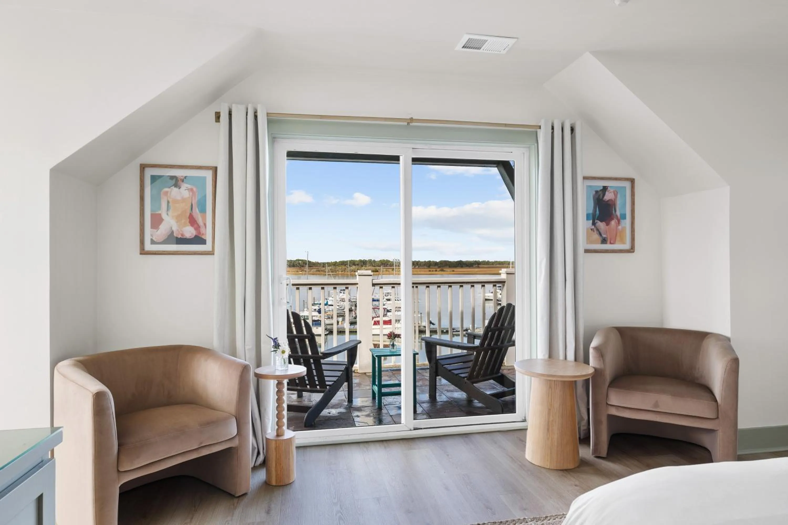 Bedroom in Regatta Inn - Adults Only