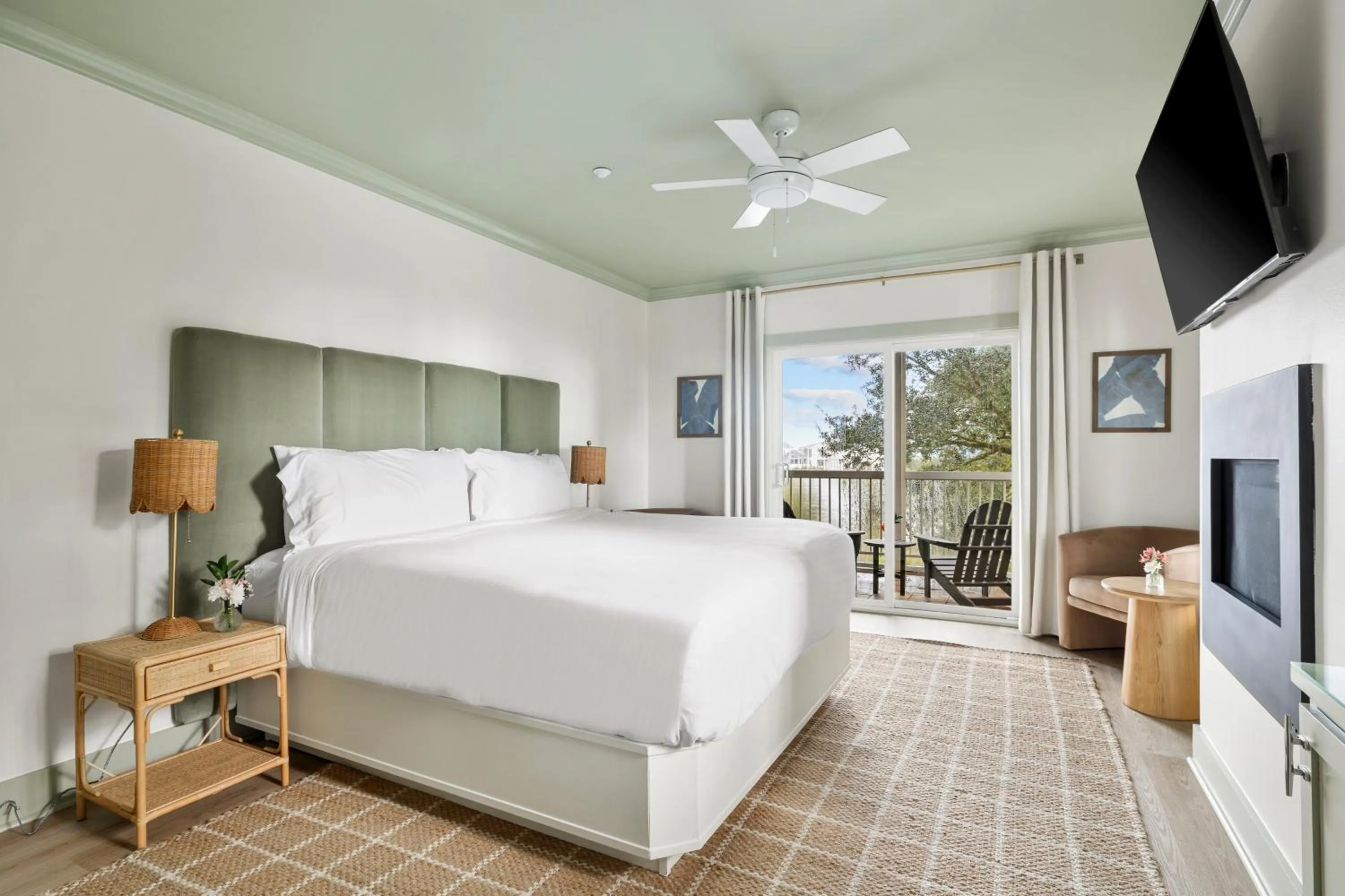 Photo of the whole room, Bed in Regatta Inn - Adults Only