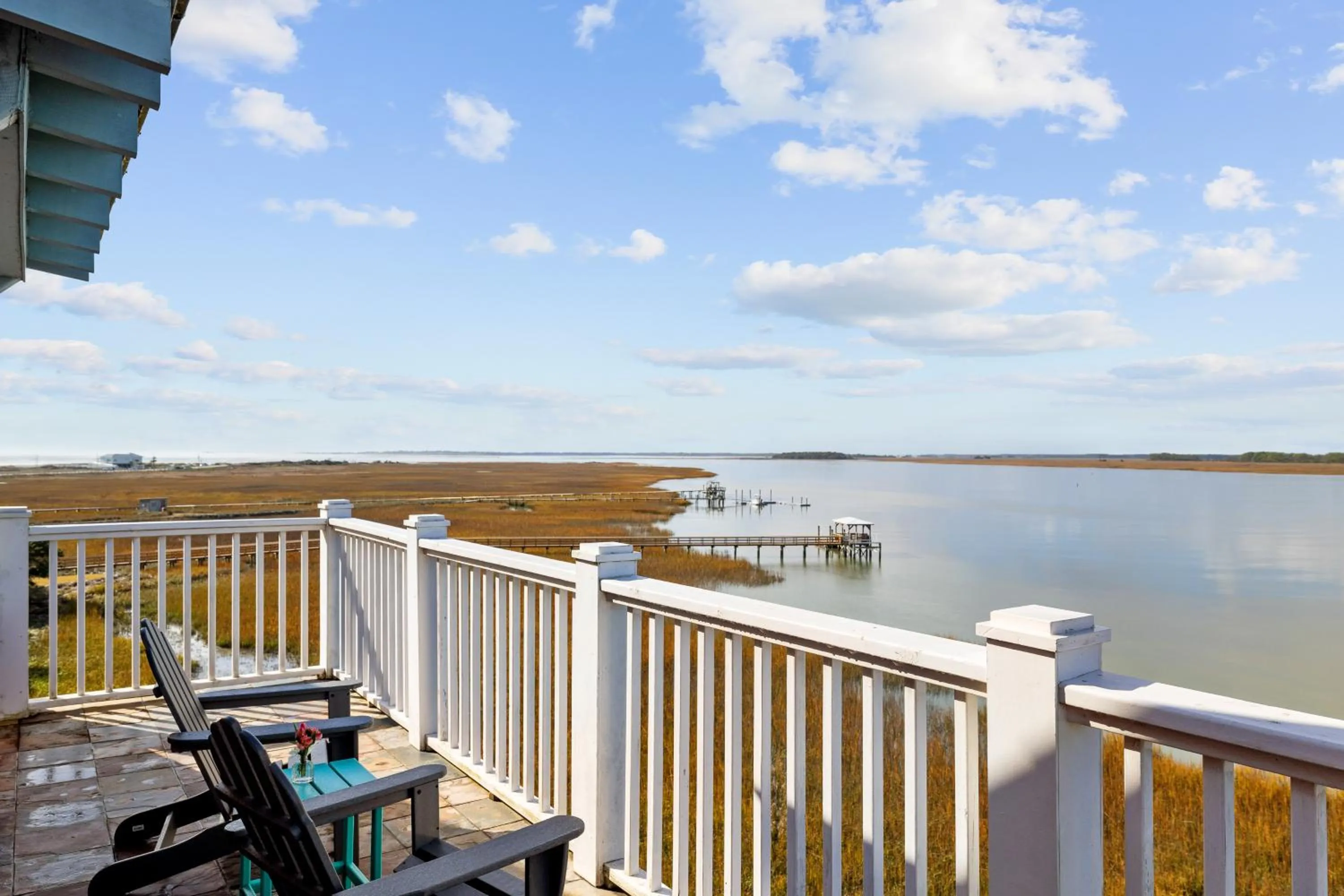 River view in Regatta Inn - Adults Only