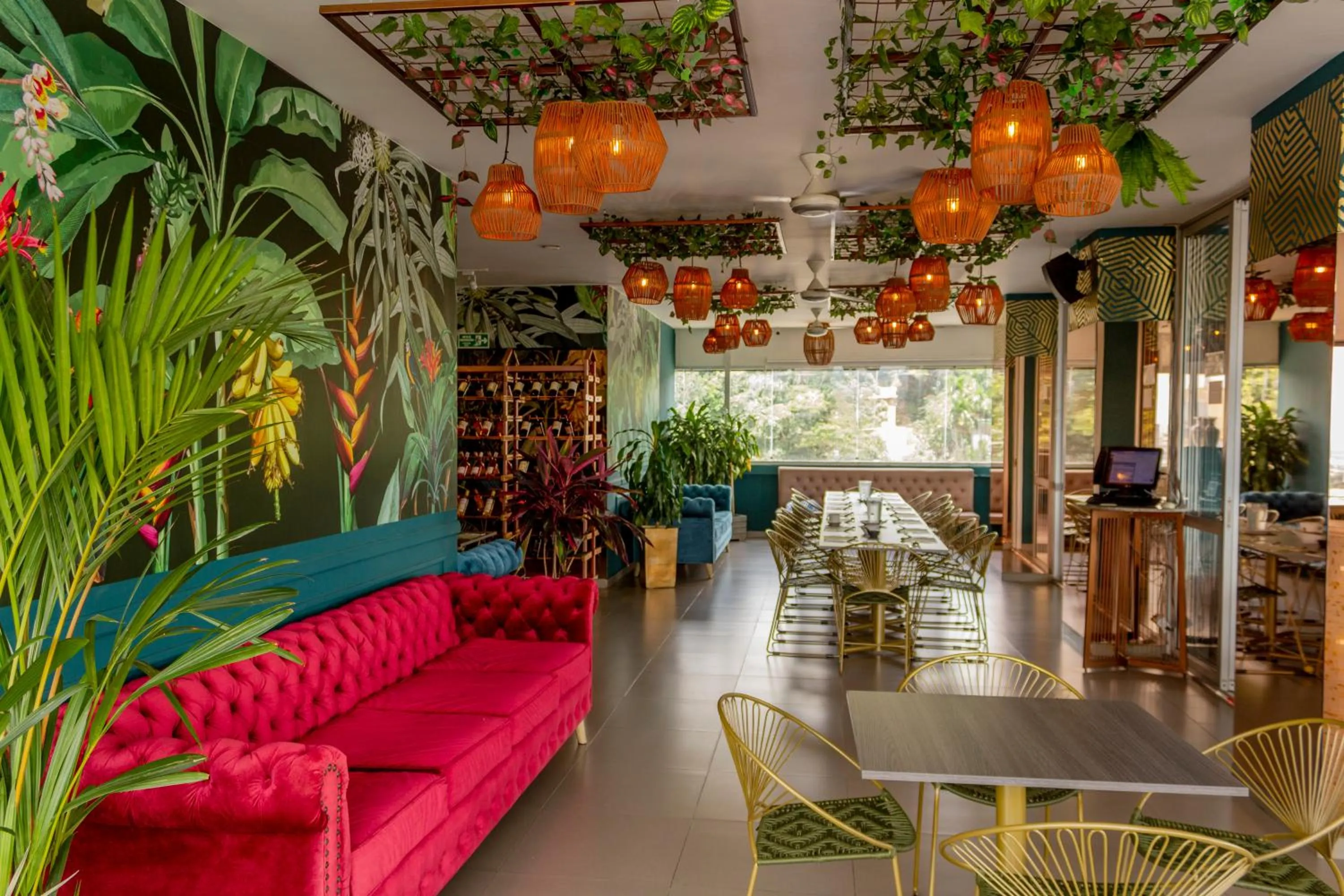 Restaurant/places to eat in VVC Hotel's