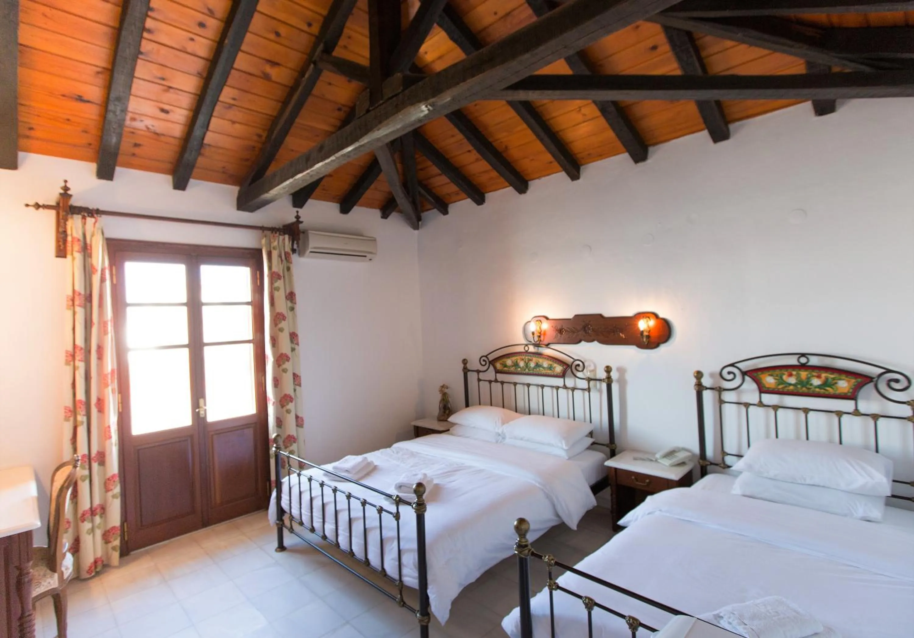 Photo of the whole room, Bed in Hotel Villa Orsa