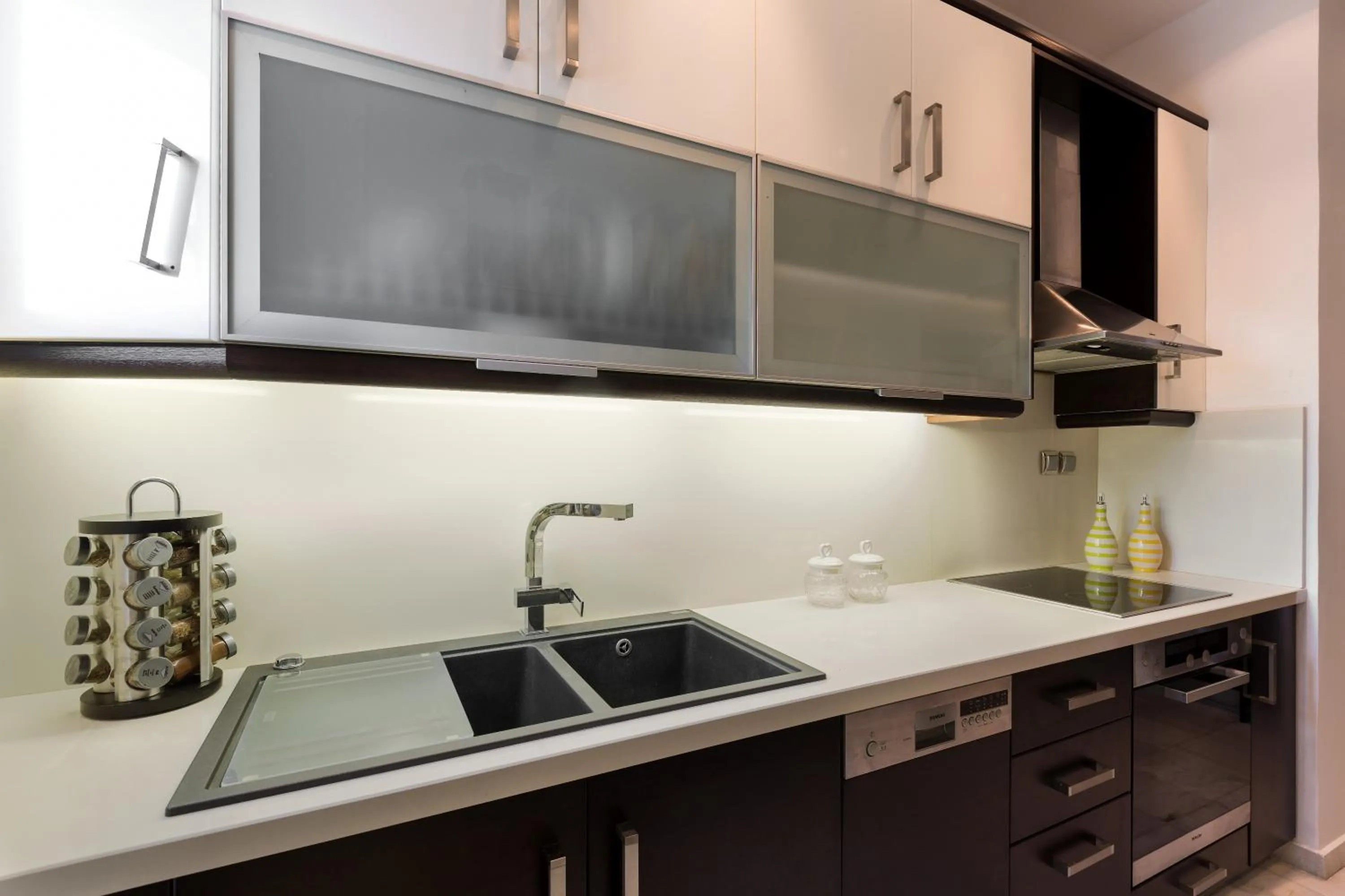 Acropolis Stylish Suite