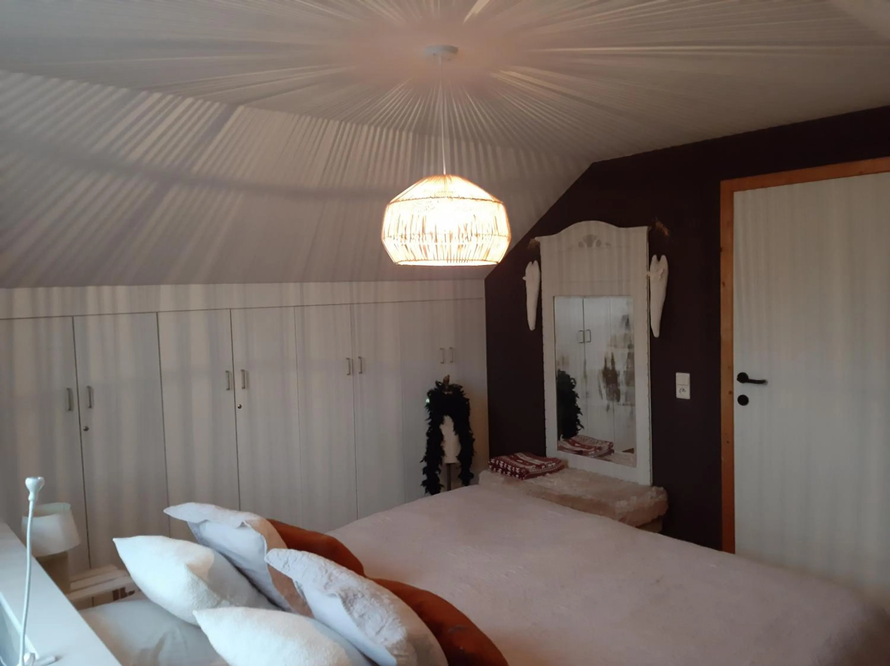 Photo of the whole room, Bed in Reve gourmand