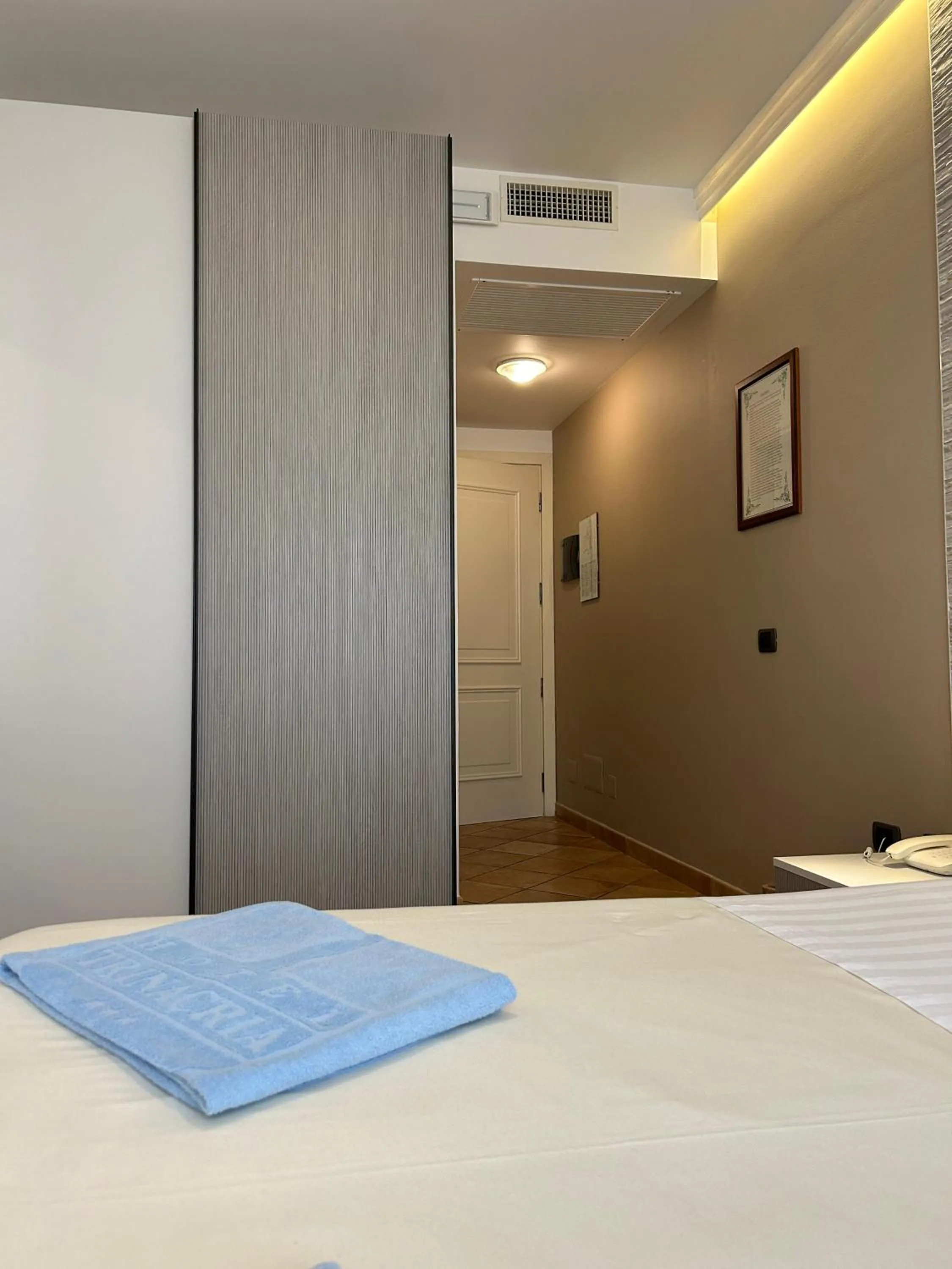 Bedroom, Bed in Hotel Trinacria