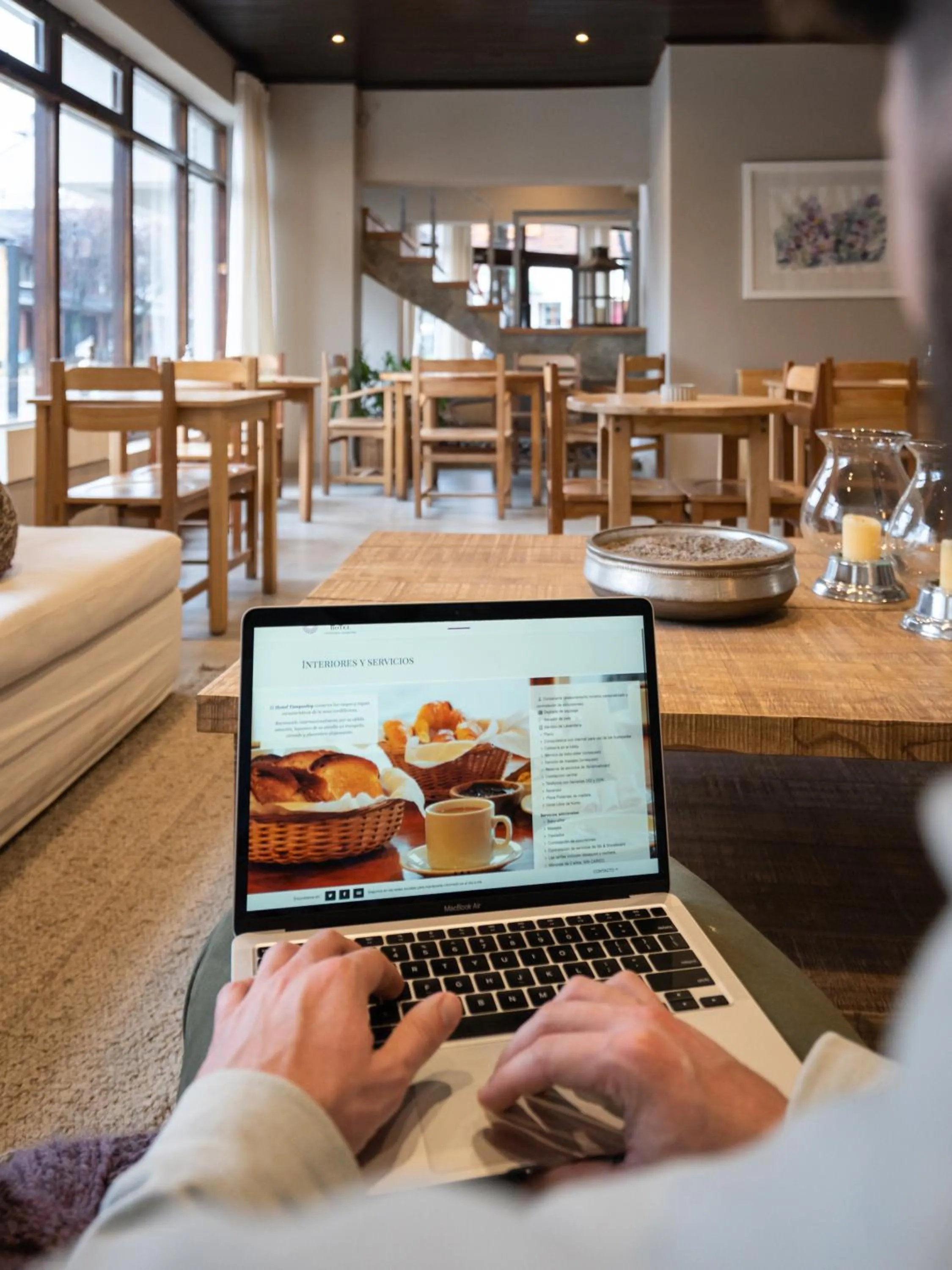 Living room in Tunqueley Hotel
