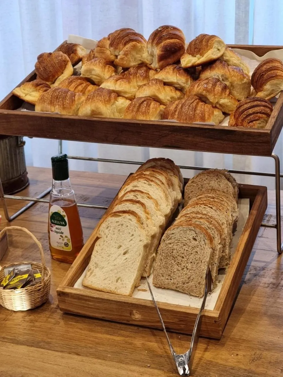 Buffet breakfast in Tunqueley Hotel