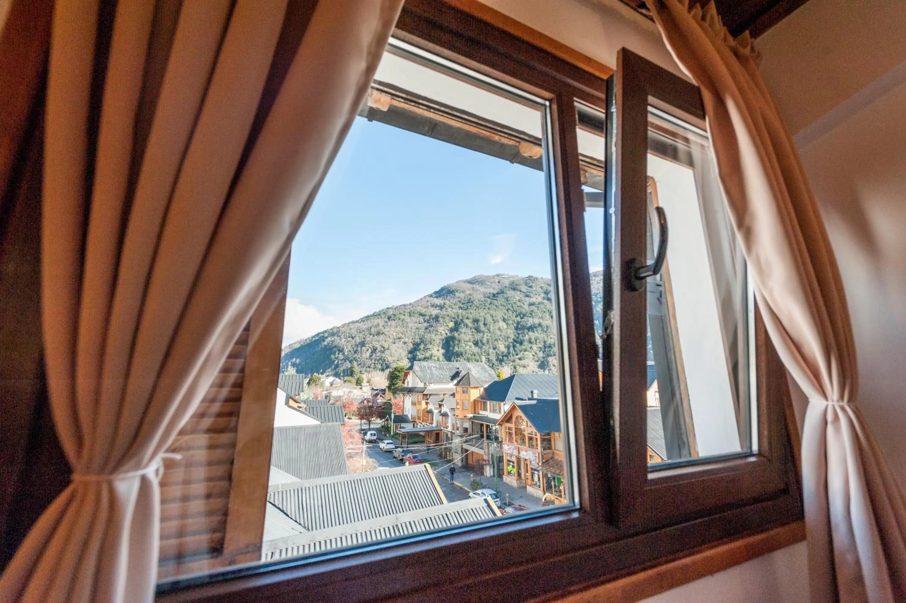 Mountain view in Tunqueley Hotel