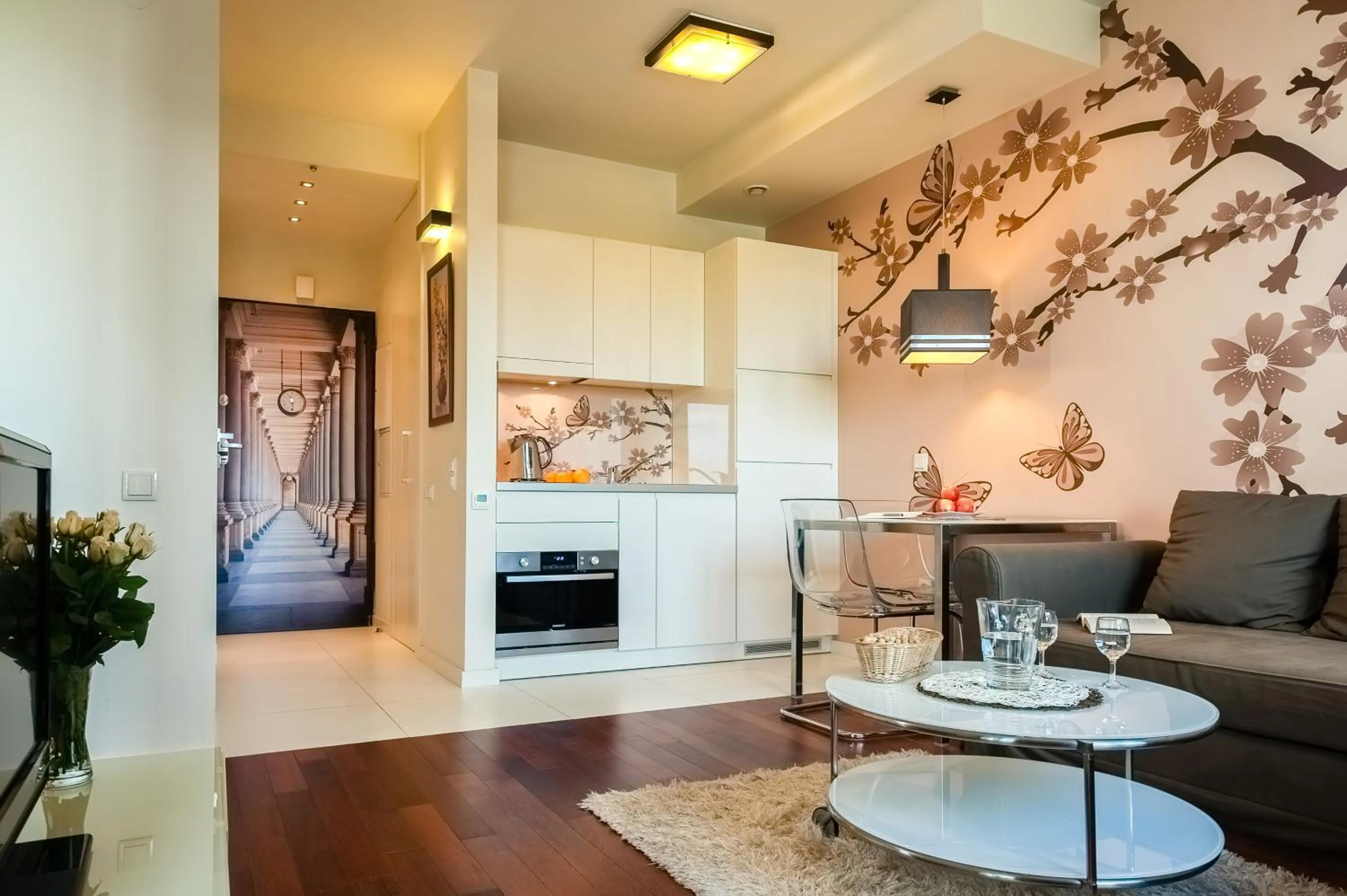 Kitchen or kitchenette in Platinum Towers E-Apartments