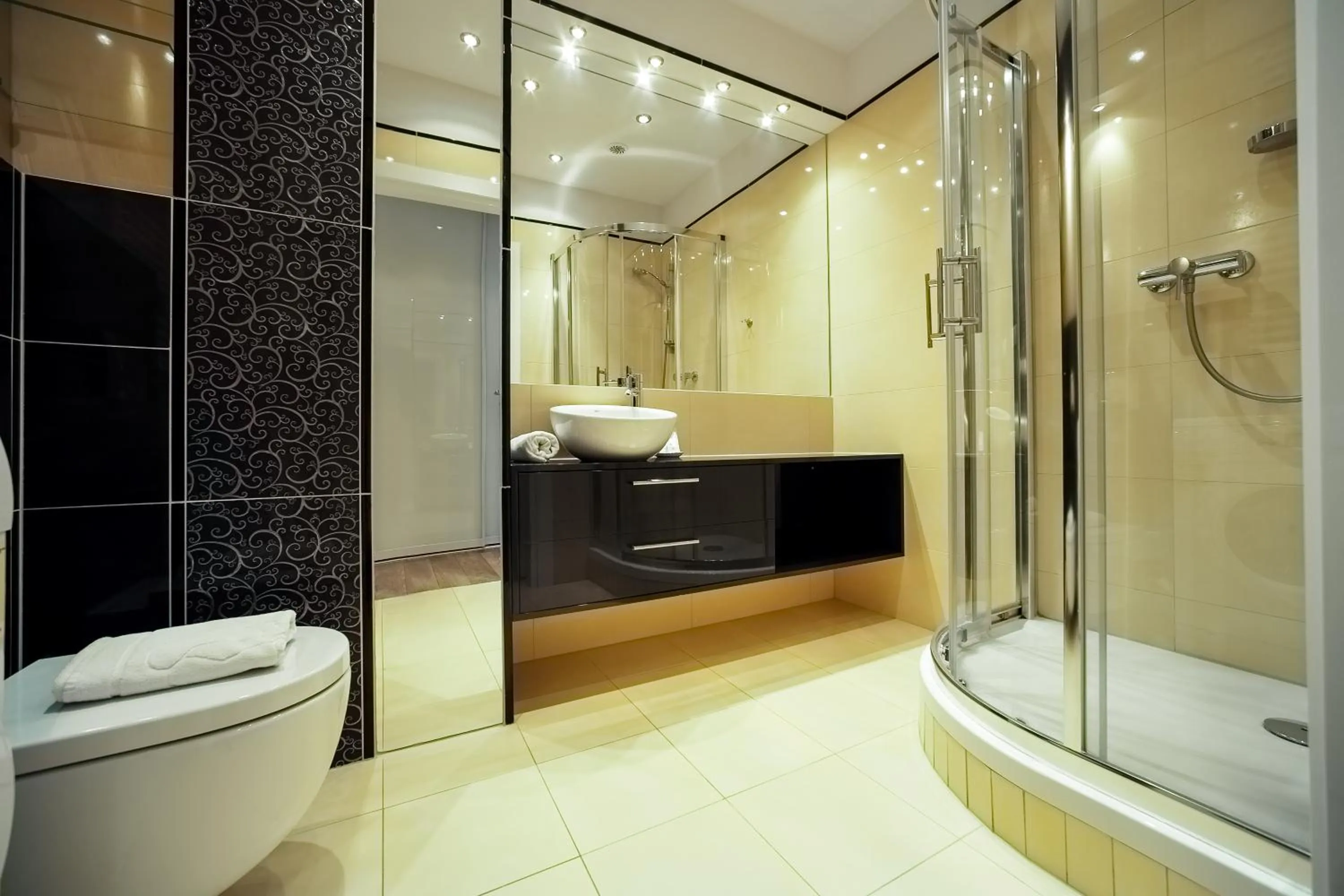 Bathroom in Platinum Towers E-Apartments