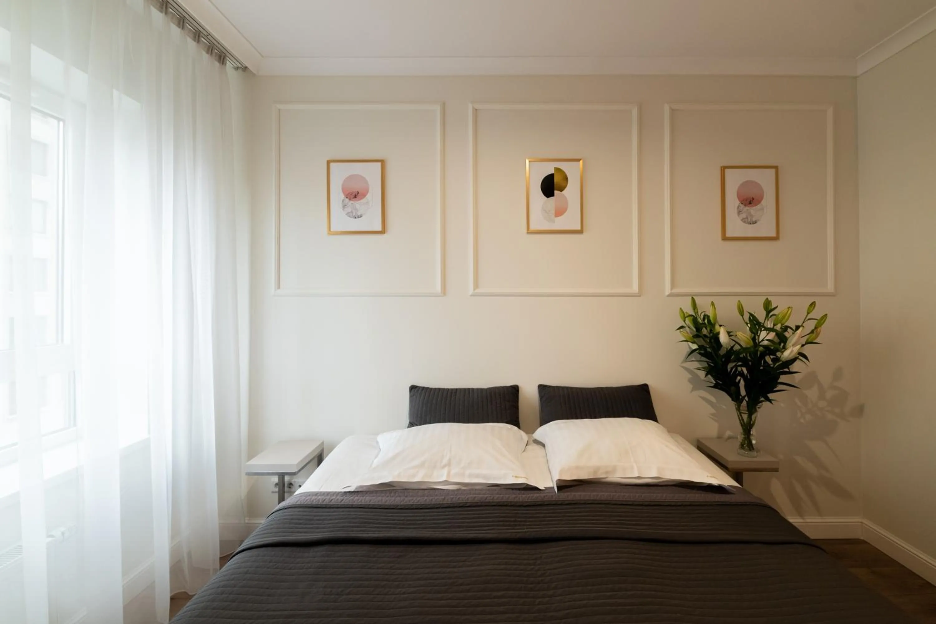 Bedroom, Bed in Platinum Towers E-Apartments