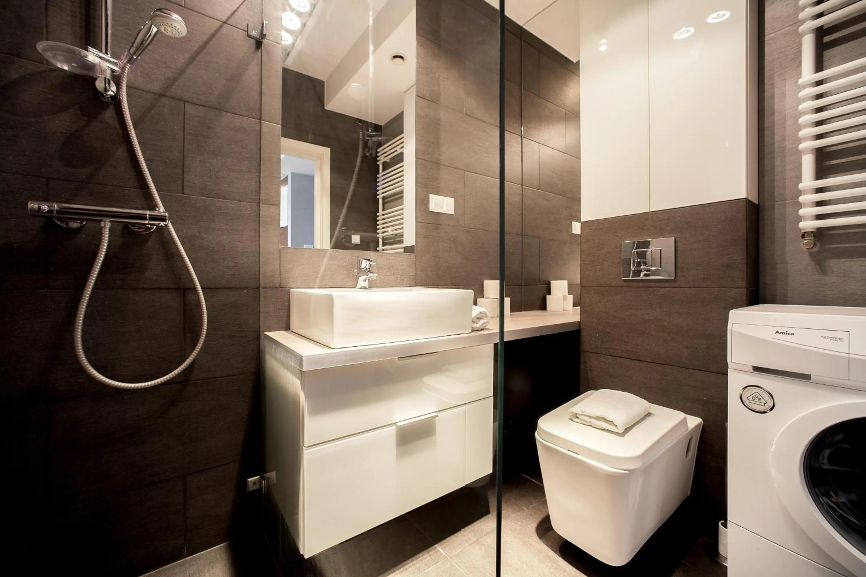 Bathroom in Platinum Towers E-Apartments