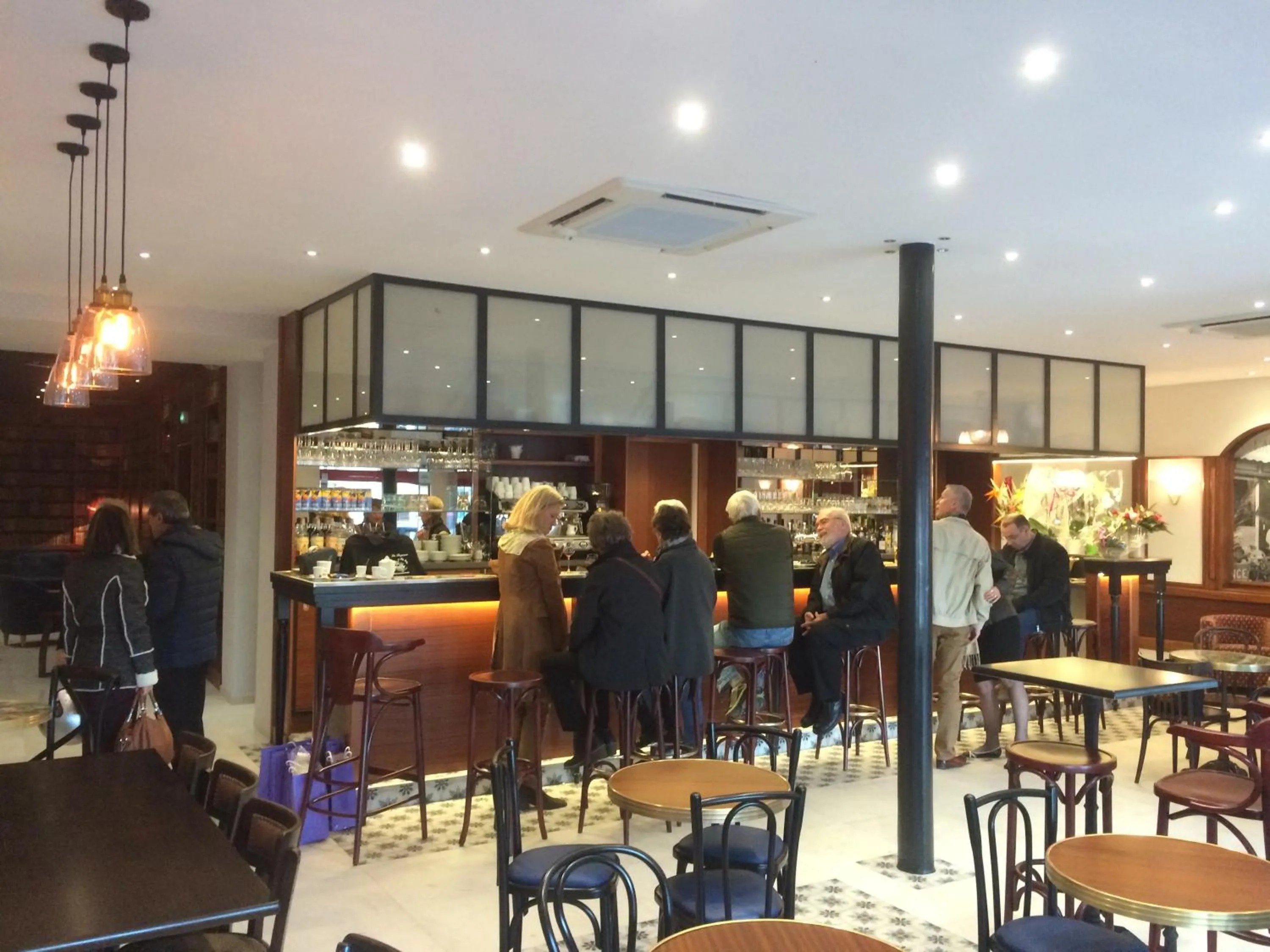 People in Hotel La Regence