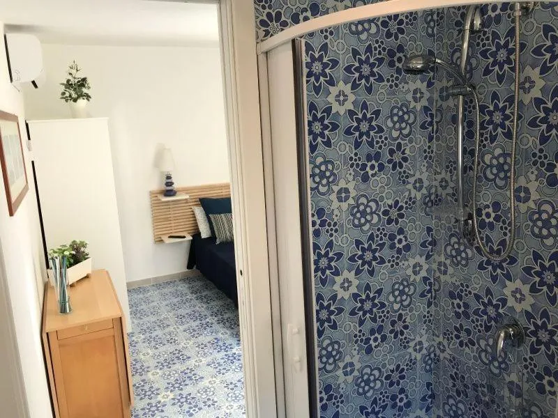 Shower in Vic e Vicariell