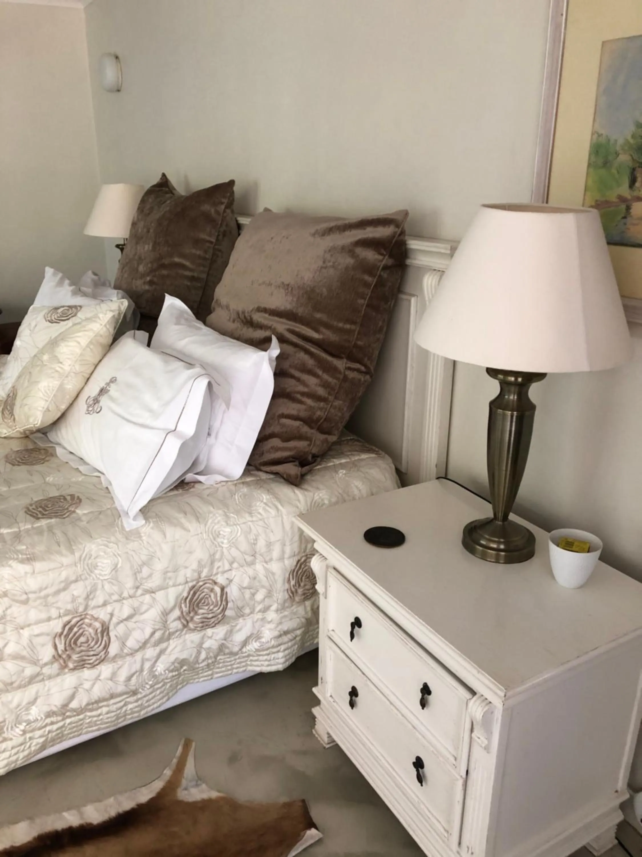 Bed in Alba House Guest House