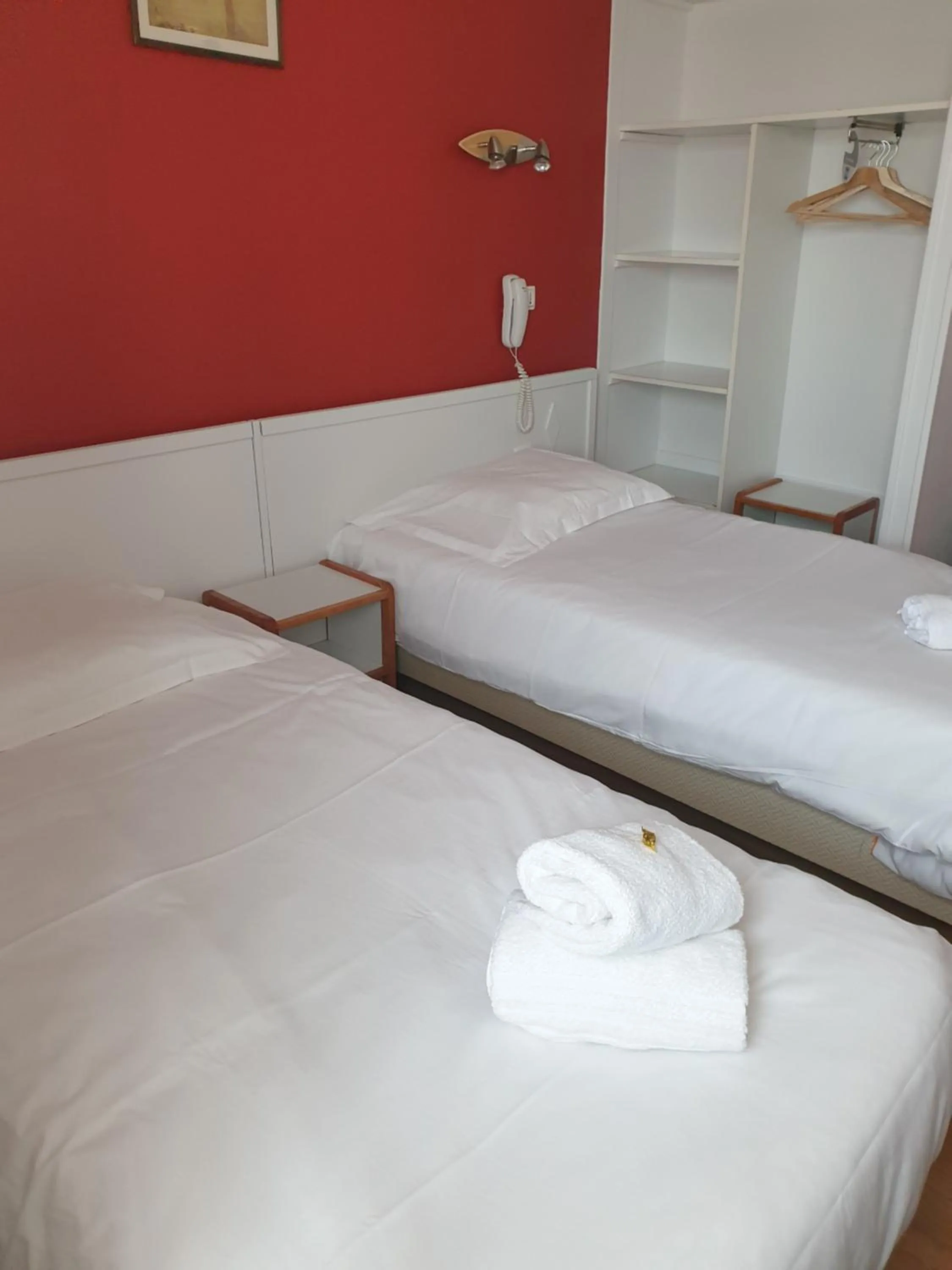 Bed in Hôtel Hermance