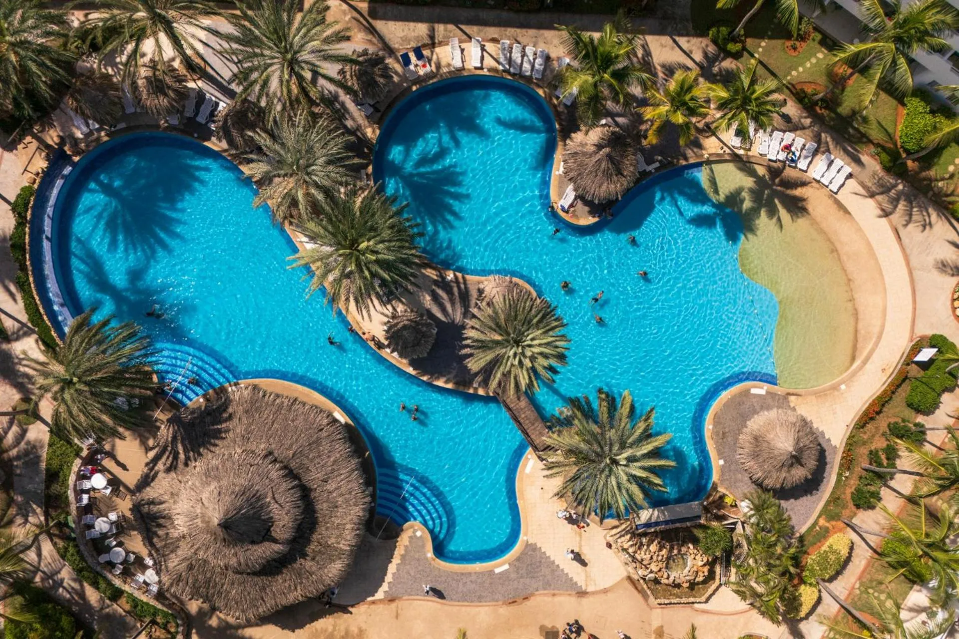 Swimming pool in Sunsol Isla Caribe