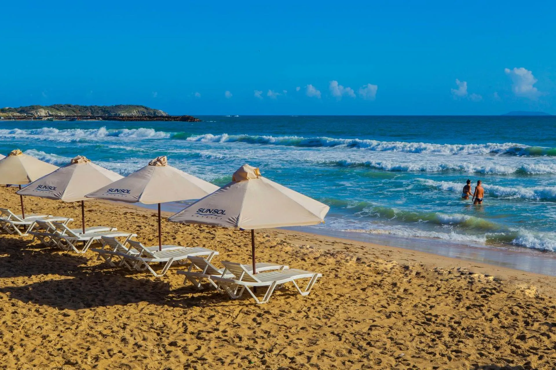 Beach in Sunsol Isla Caribe