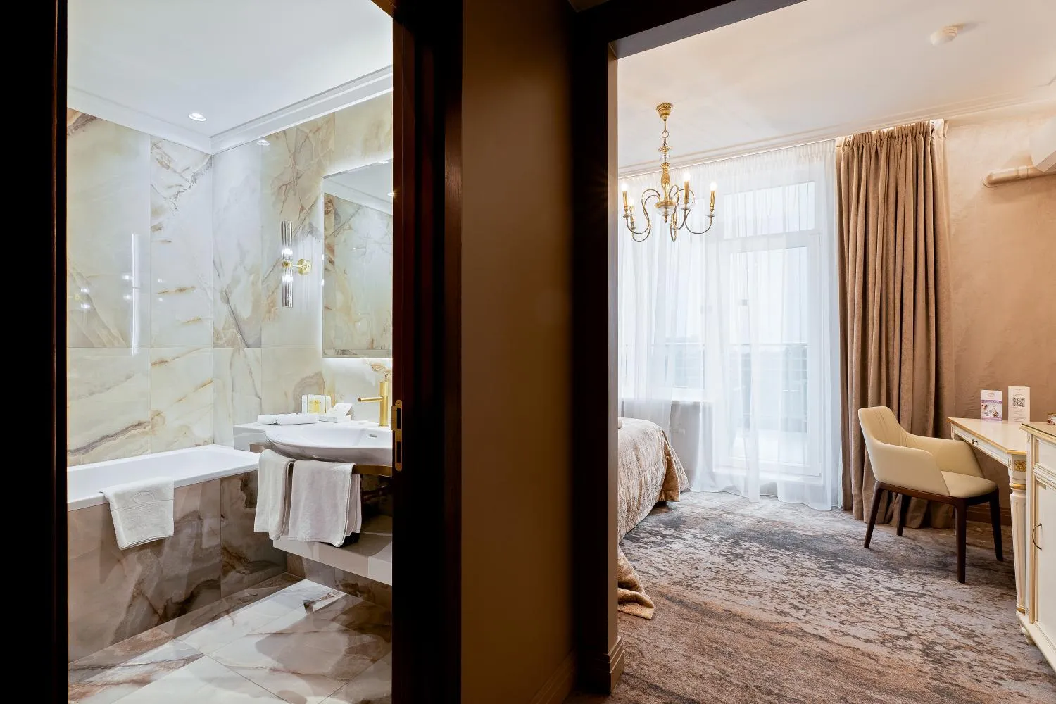 Bathroom, Bed in Baltic Beach Hotel & SPA