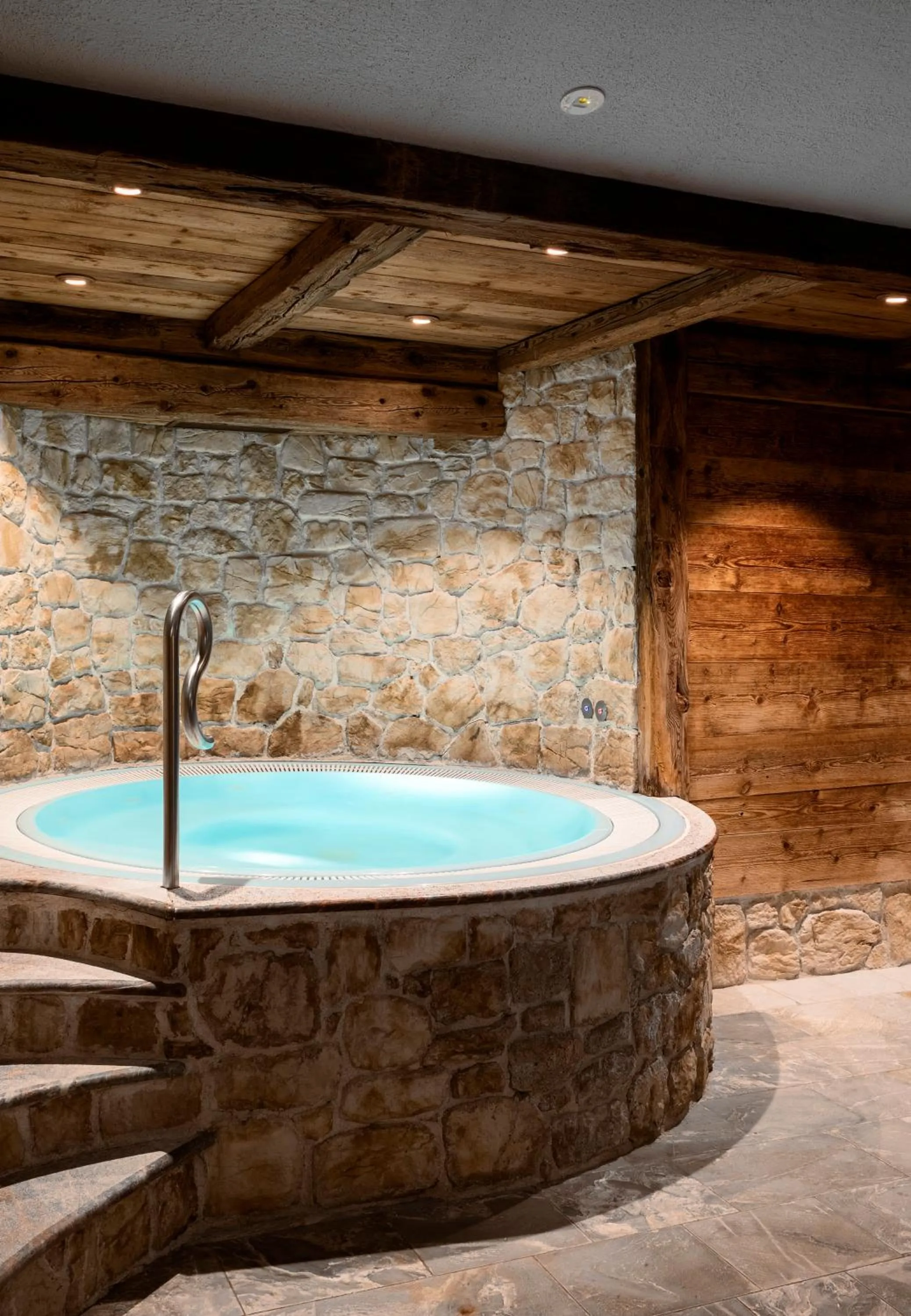 Hot Tub in Hotel Tyrol