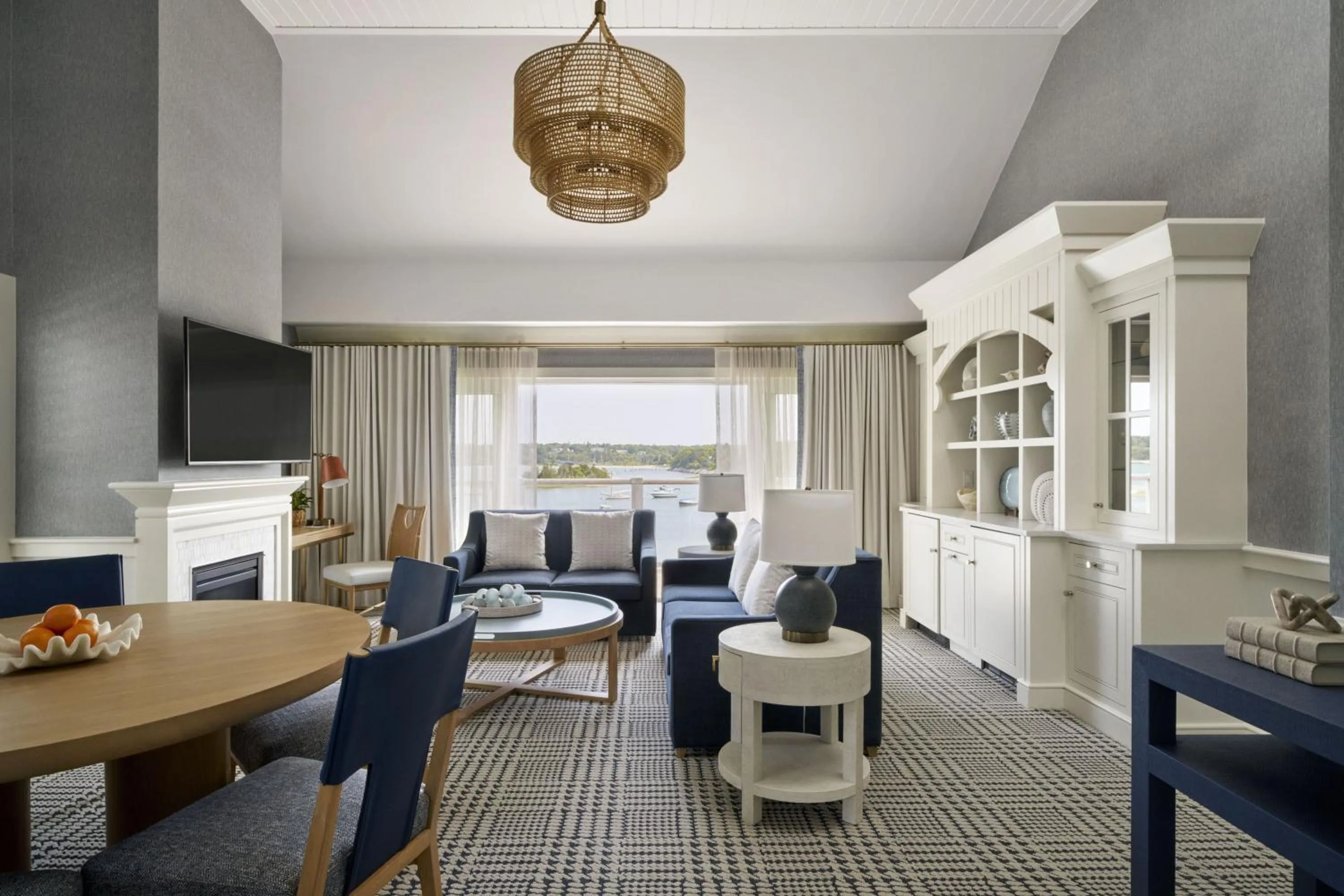 TV and multimedia in Wequassett Resort and Golf Club