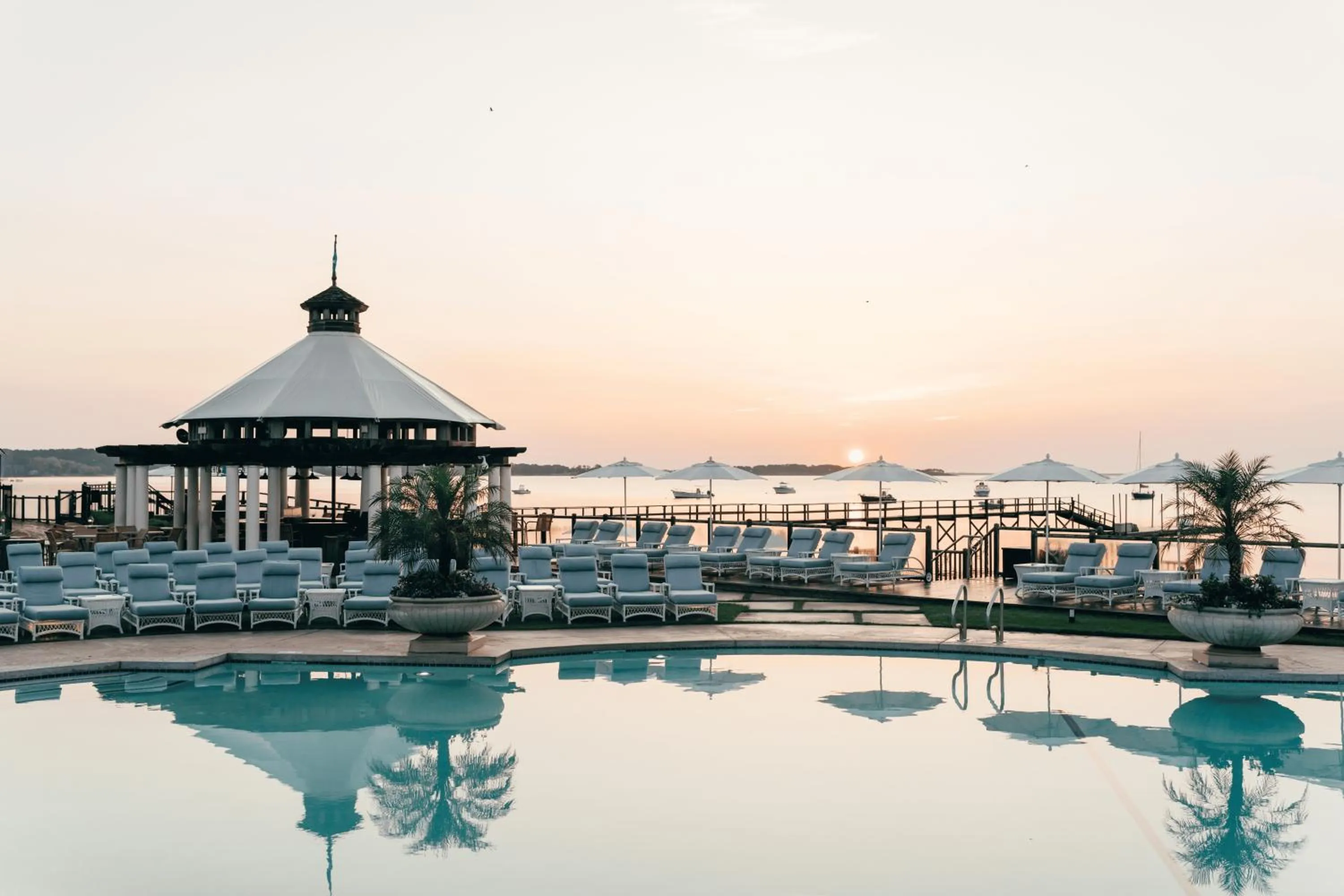Swimming pool in Wequassett Resort and Golf Club