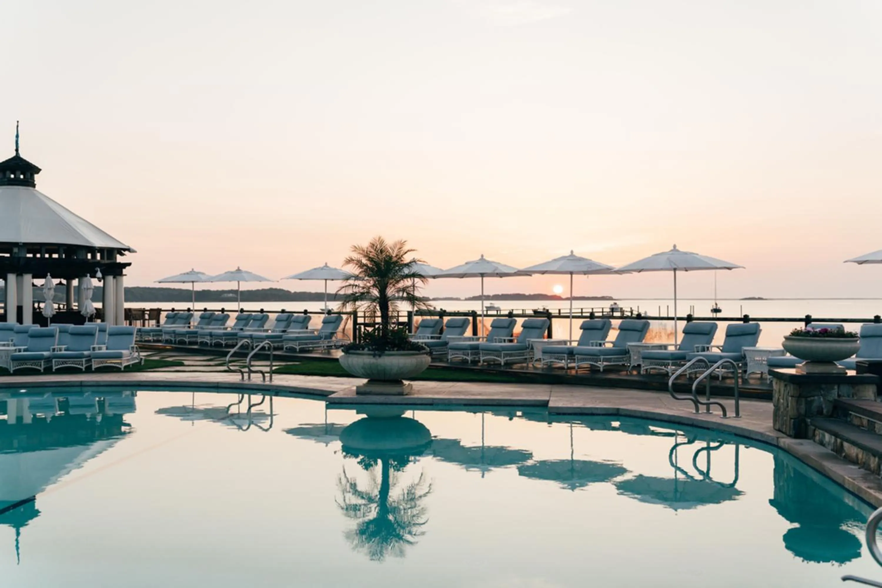 Swimming pool in Wequassett Resort and Golf Club