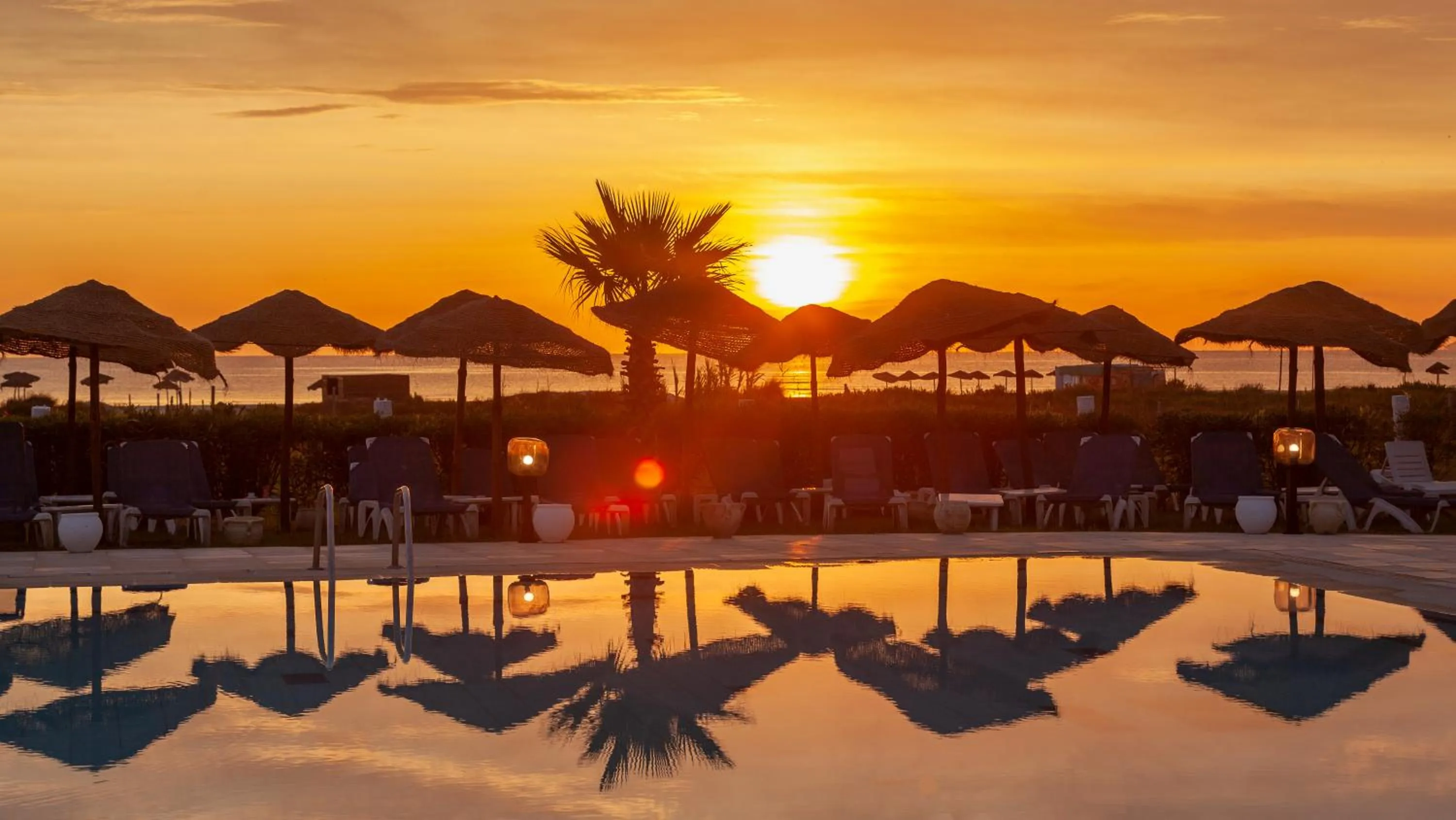 Swimming pool in Hotel Nour Congress & Resort