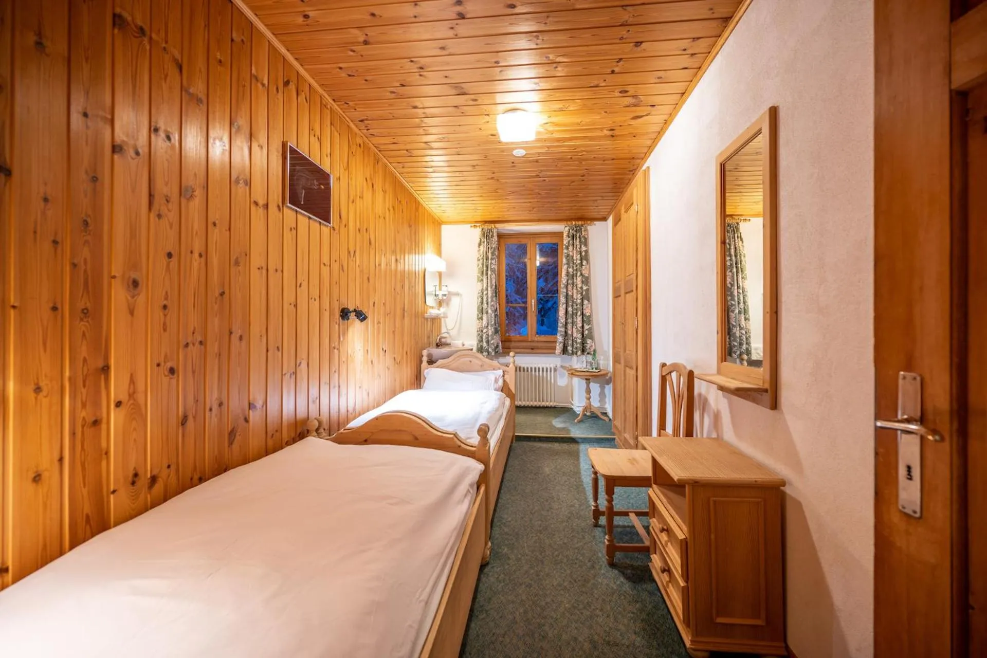 Photo of the whole room in Hotel Cristallina