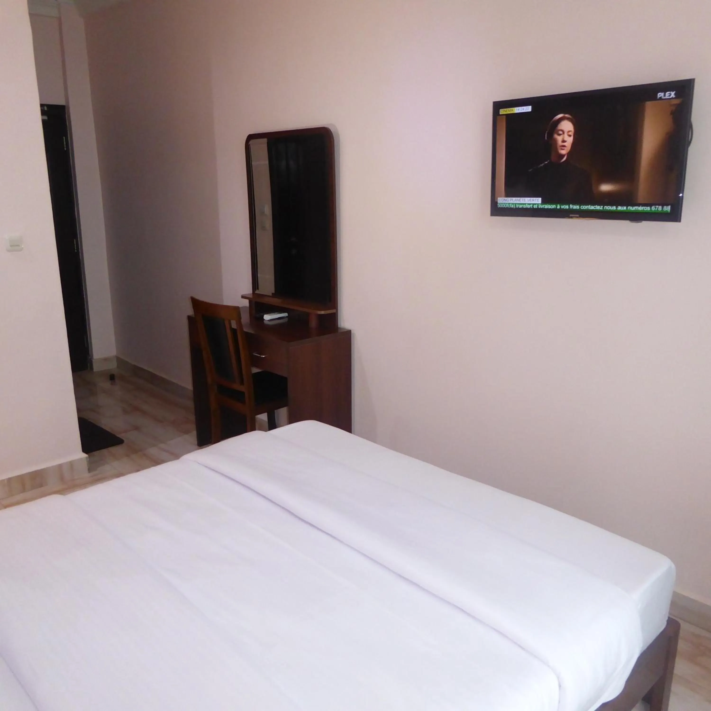 TV and multimedia, Bed in Safyad Hotel
